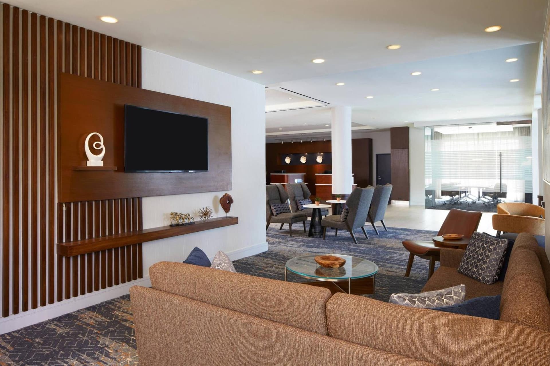Courtyard by Marriott Los Angeles LAX / Century Boulevard gallery photo in Los Angeles, CA — image 8