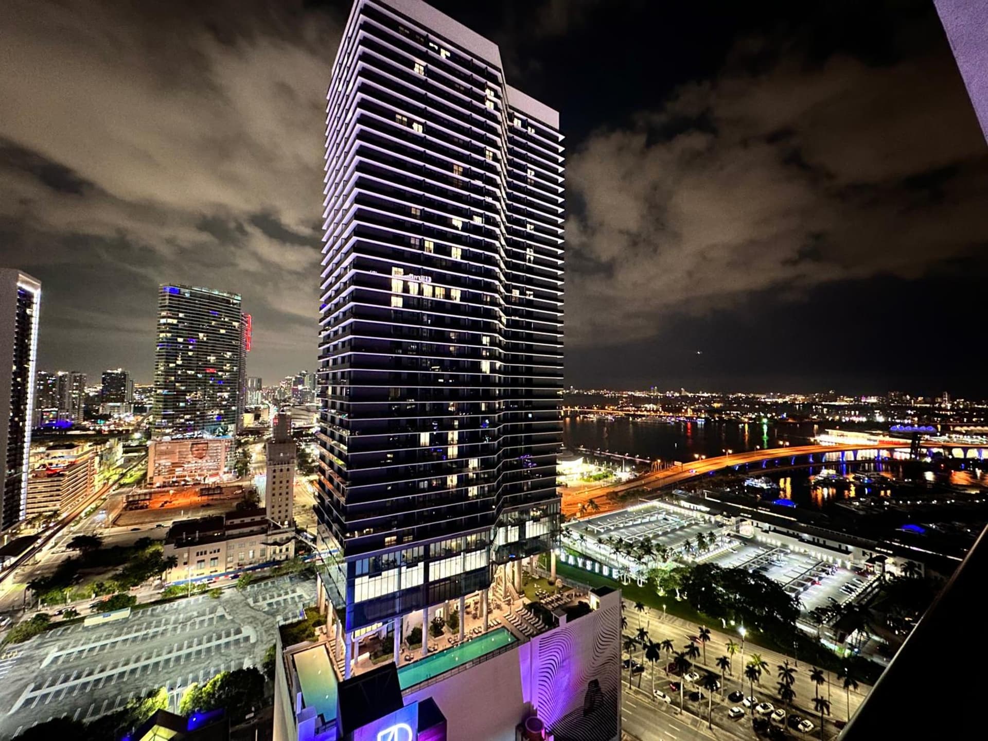 Ocean View, Free Parking Luxe Loft, Brickell Downtown, Port of MIA featured exterior or lobby in Miami, FL — similar hotel