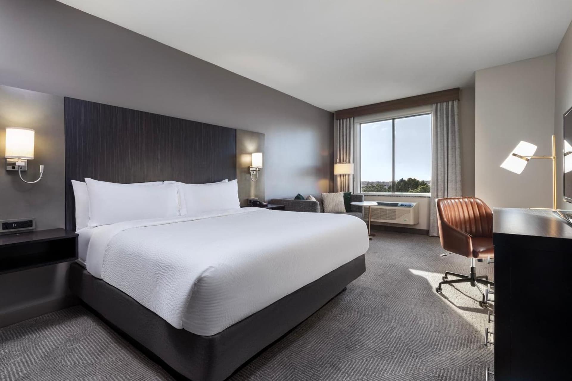 Holiday Inn Carlsbad/San Diego by IHG gallery photo in Carlsbad, CA — image 42