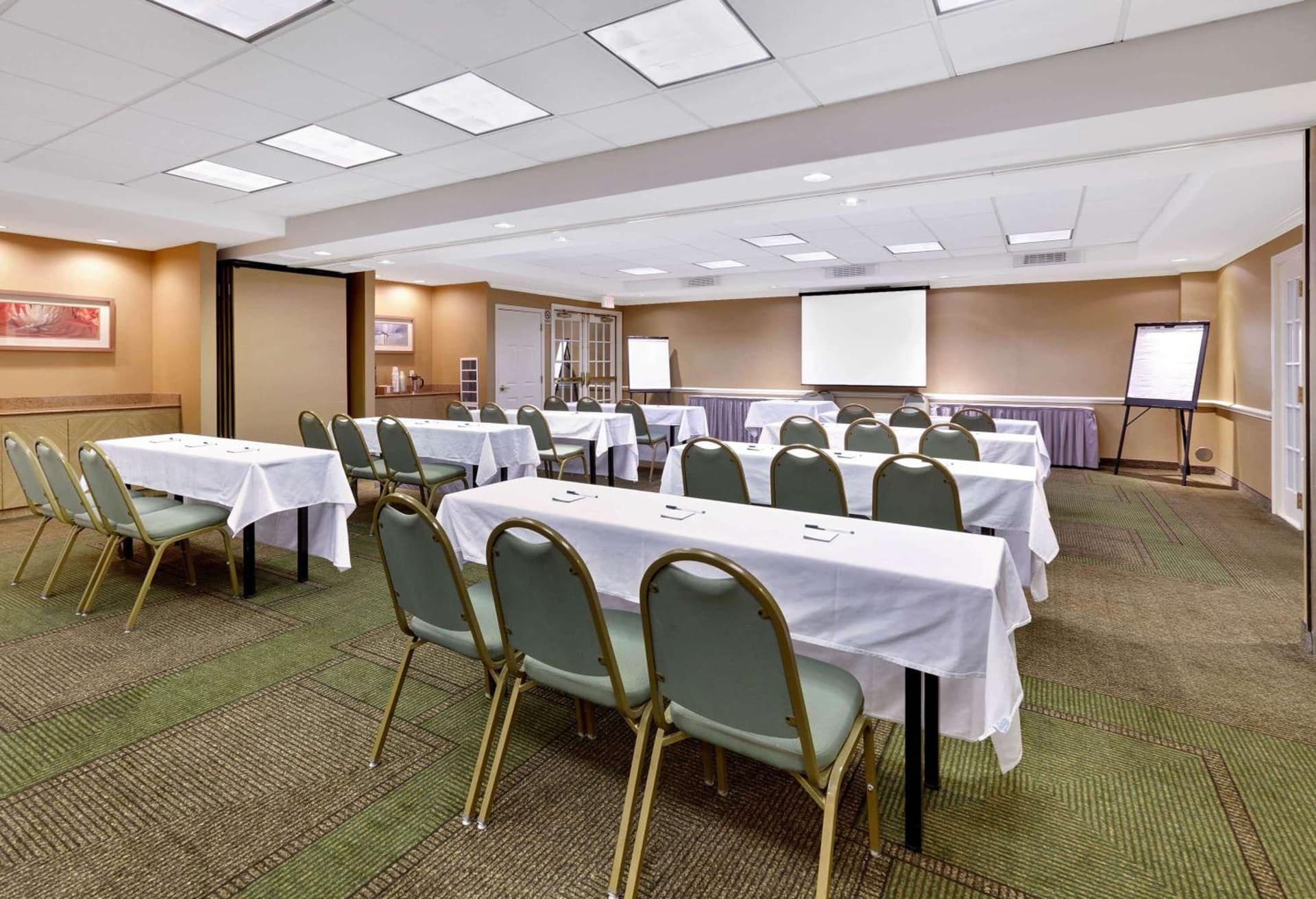 La Quinta by Wyndham Dallas DFW Airport North gallery photo in Irving, TX — image 12