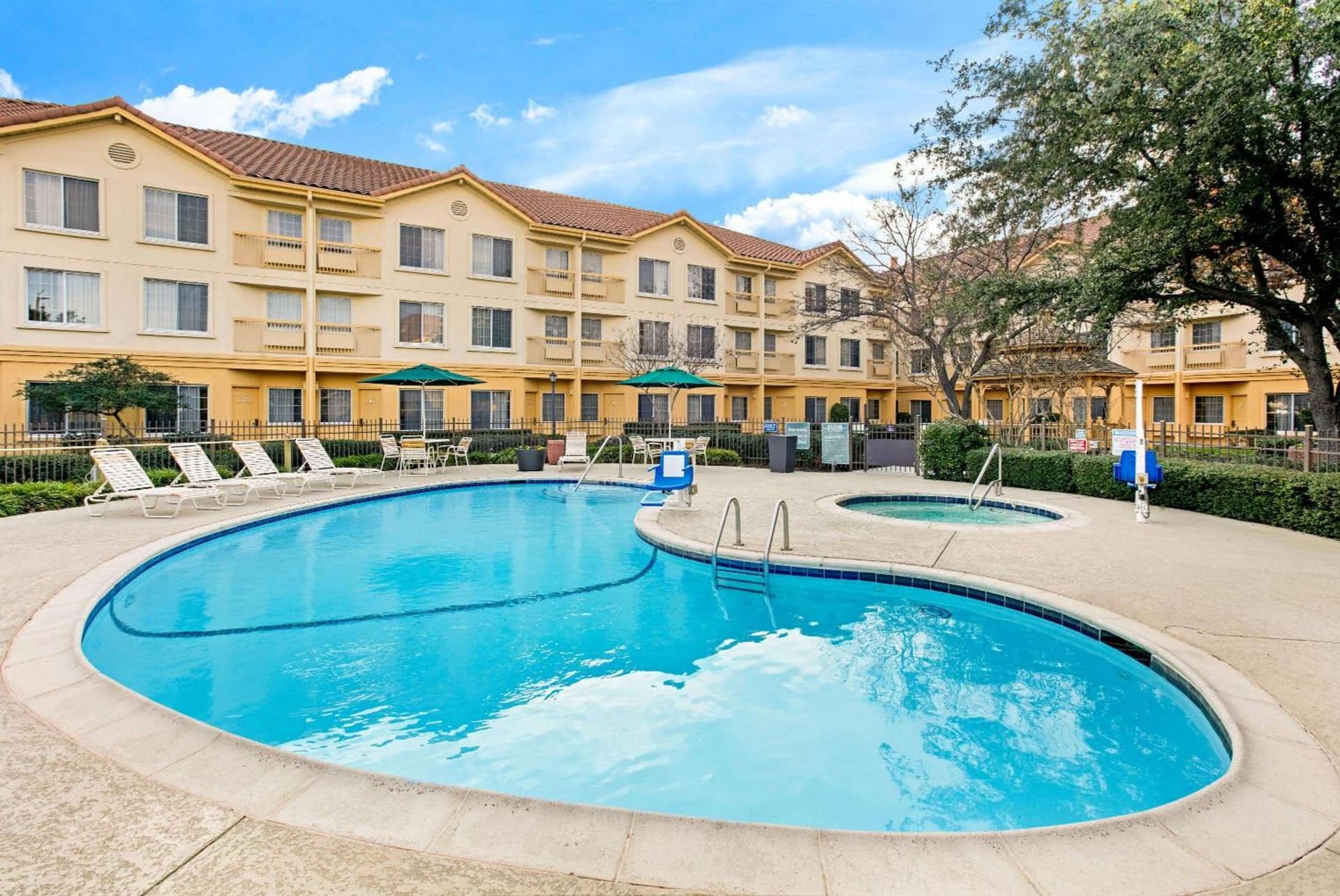 La Quinta by Wyndham Dallas DFW Airport North gallery photo in Irving, TX — image 44