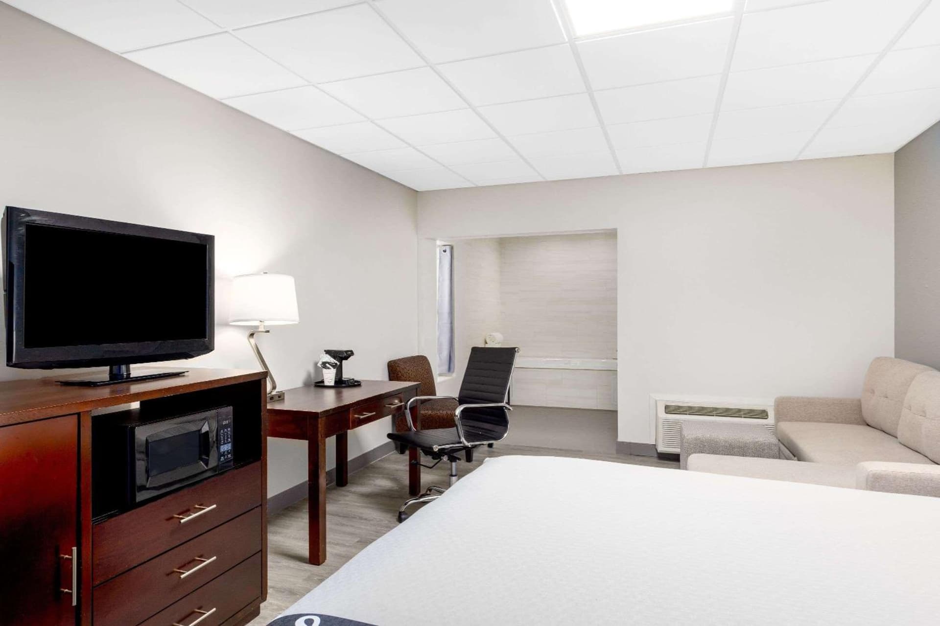 La Quinta Inn by Wyndham Lynnwood gallery photo in Lynnwood, WA — image 47