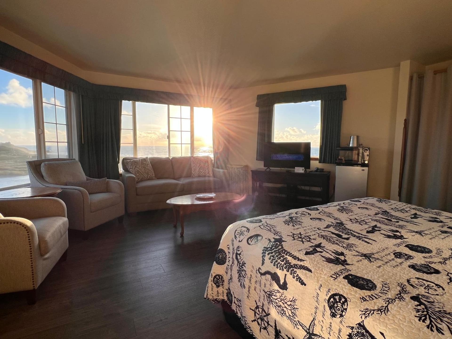 Gualala Country Inn property views in Gualala, CA — gallery photo 3
