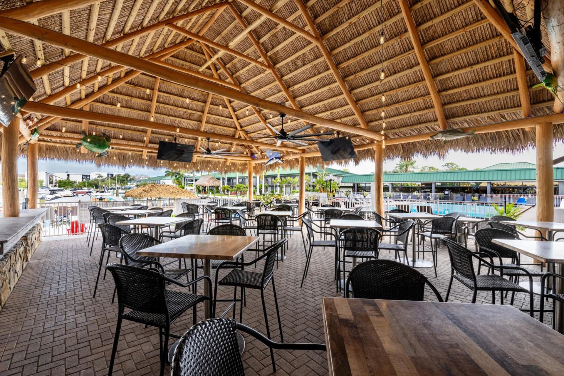 Ramada by Wyndham Sarasota Waterfront gallery photo in Sarasota, FL — image 34
