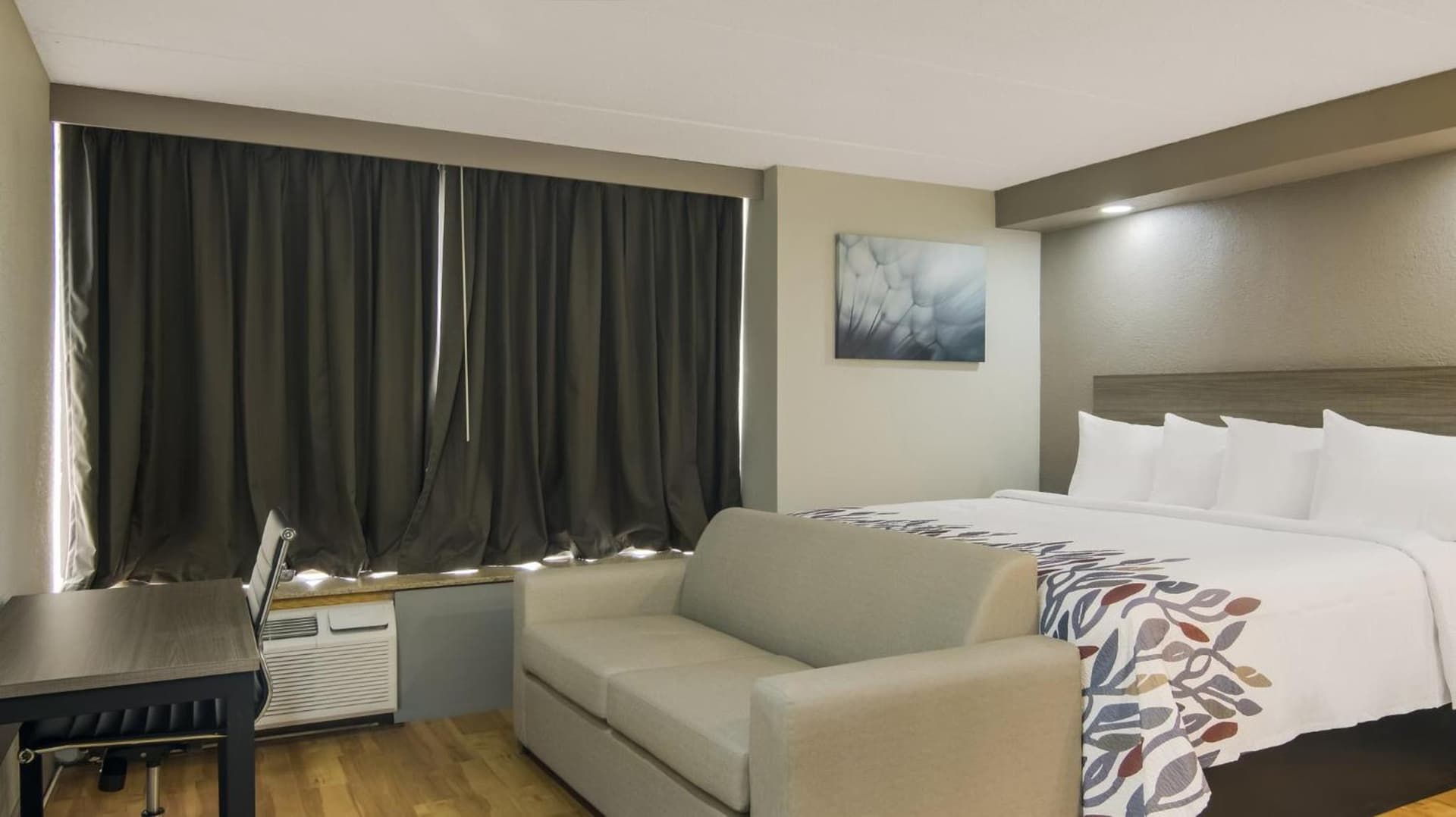 Red Roof Inn & Conference Center Chicago - Aurora Fox Valley gallery photo in North Aurora, IL — image 33