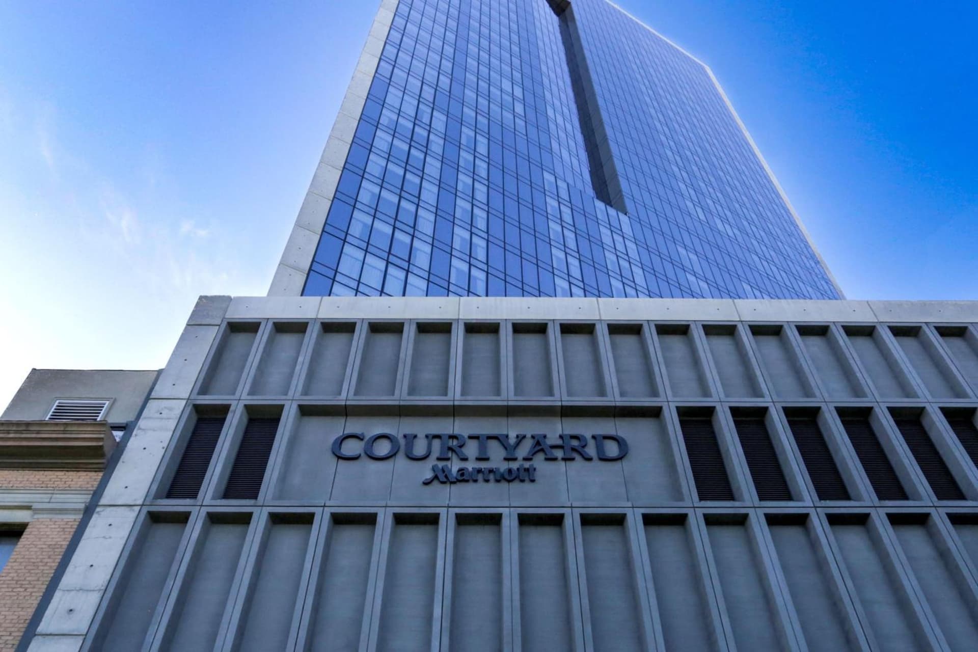 Courtyard by Marriott Long Island City/New York Manhattan View featured exterior or lobby in Queens, NY — similar hotel
