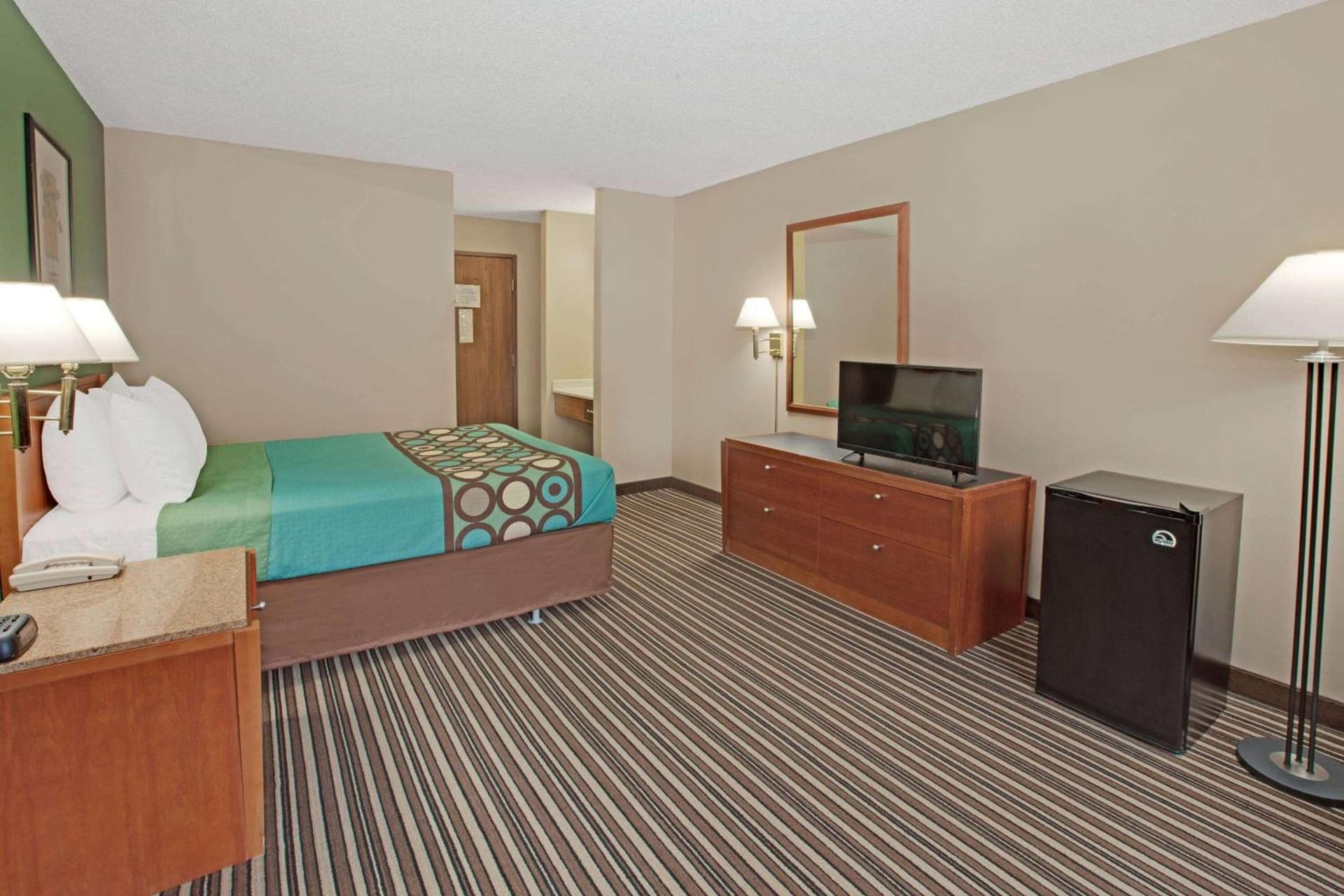Baymont Inn & Suites Richmond gallery photo in Richmond, IL — image 9