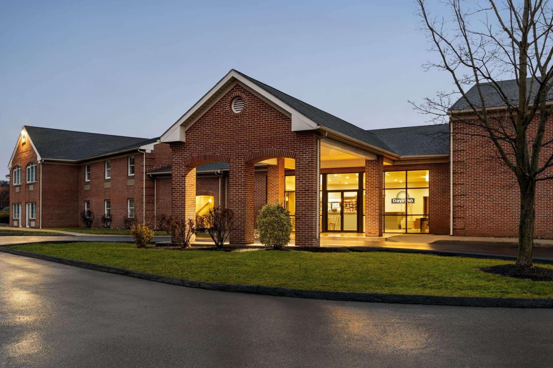 Days Inn & Suites by Wyndham Lancaster Amish Country gallery photo in Lancaster, PA — image 52