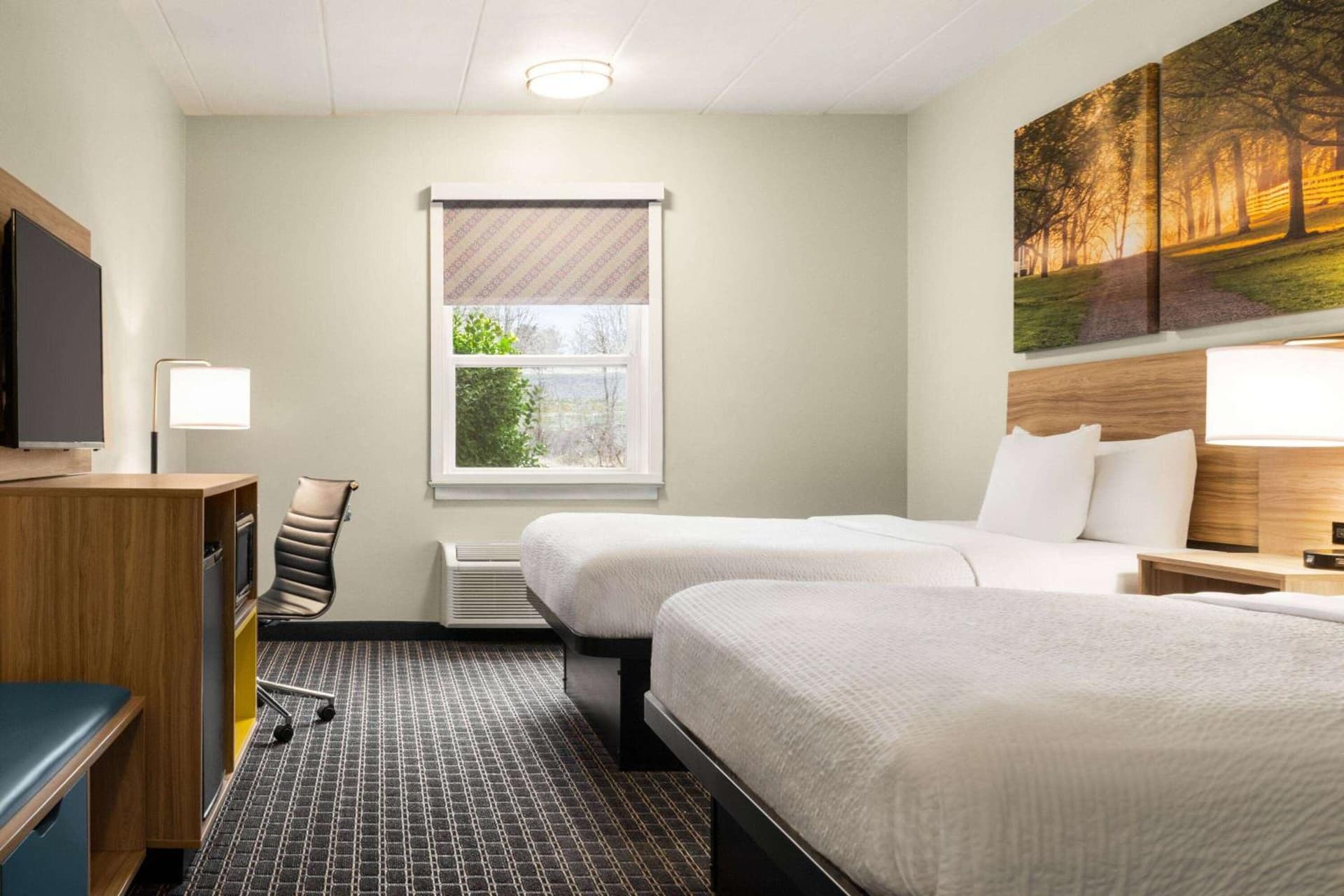 Days Inn & Suites by Wyndham Lancaster Amish Country gallery photo in Lancaster, PA — image 5