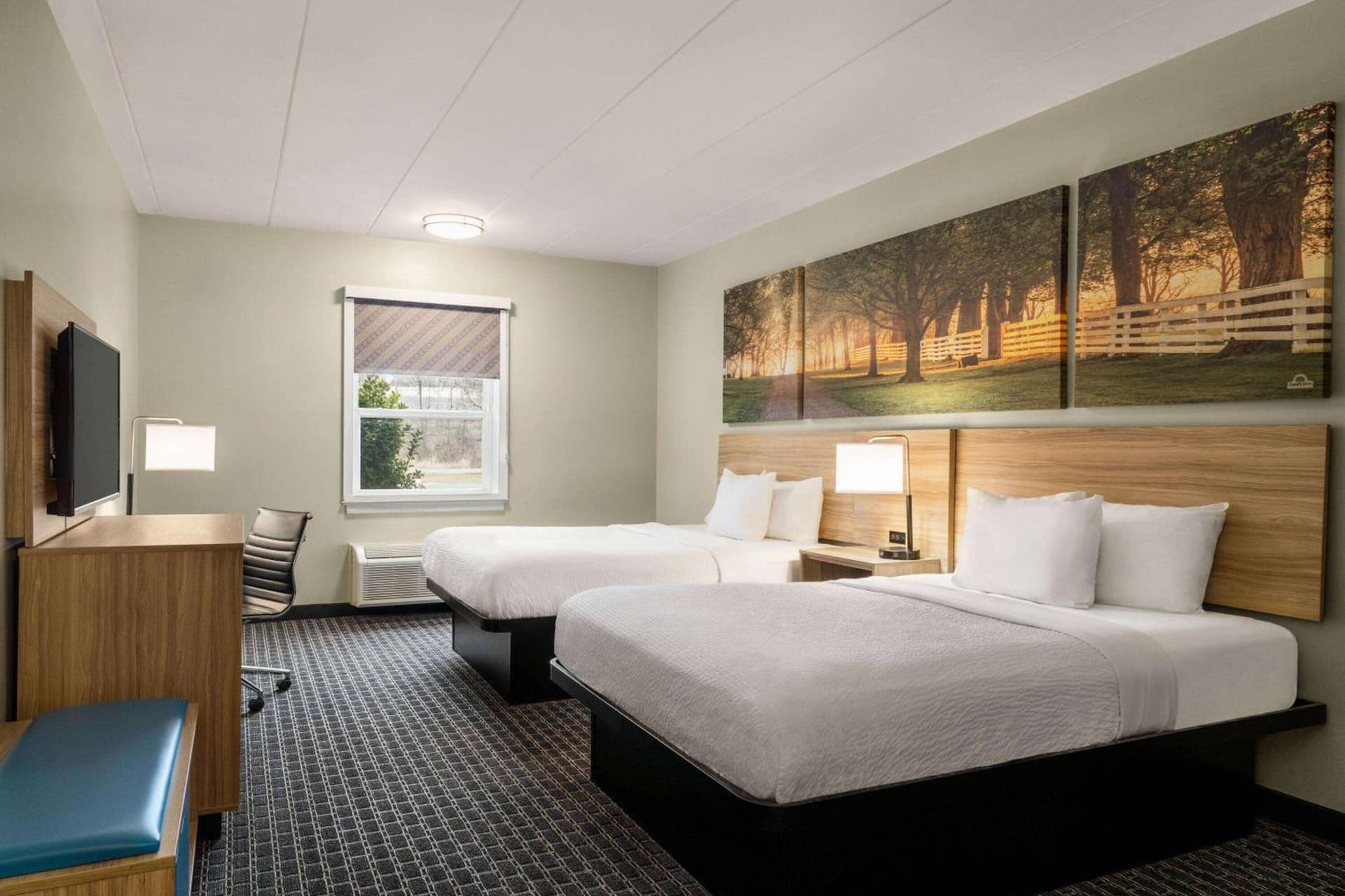 Days Inn & Suites by Wyndham Lancaster Amish Country gallery photo in Lancaster, PA — image 46