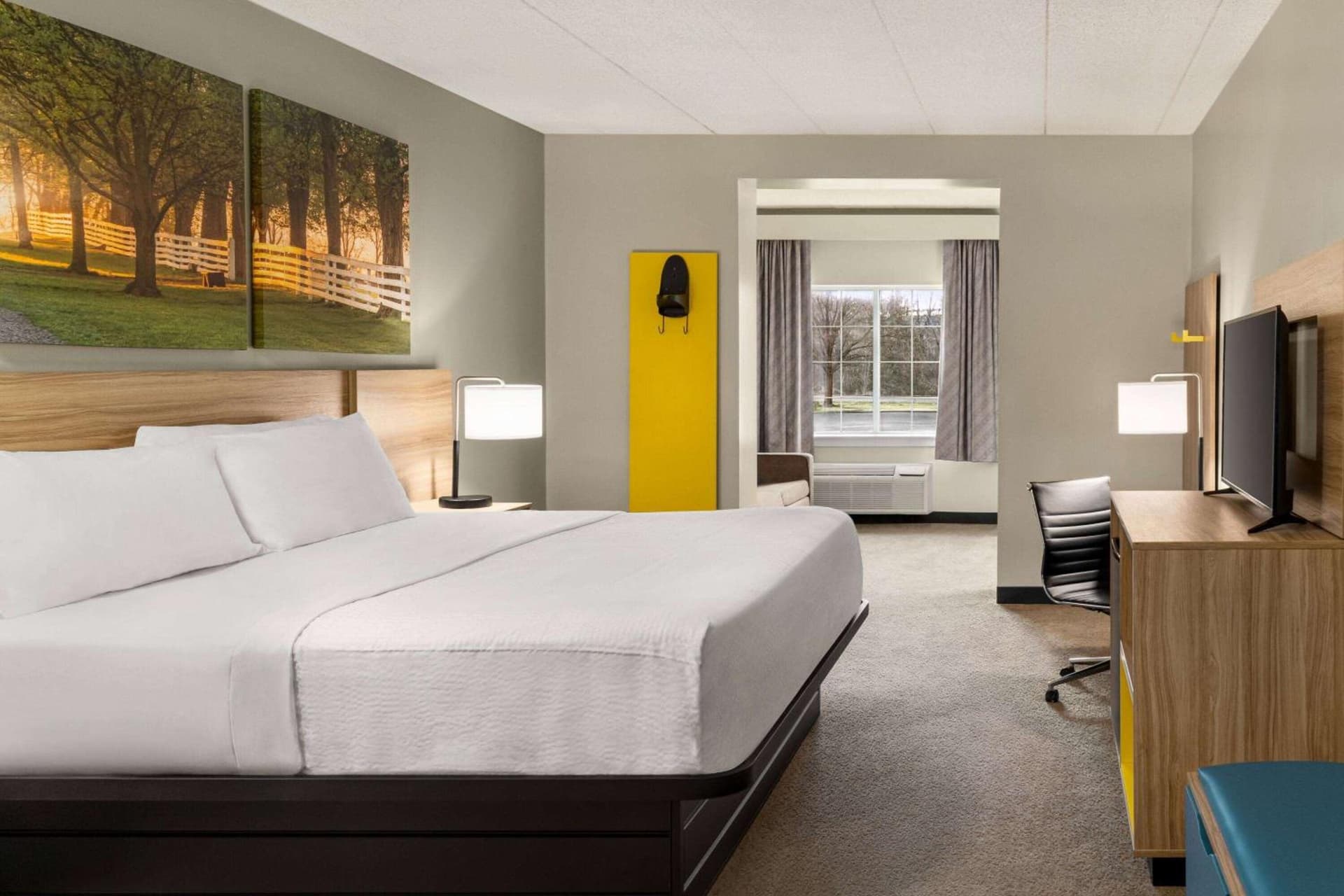 Days Inn & Suites by Wyndham Lancaster Amish Country gallery photo in Lancaster, PA — image 45