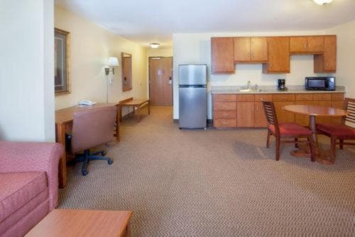 Holiday Inn Express & Suites - Laredo-Event Center Area by IHG interior in Laredo, TX — gallery photo 2