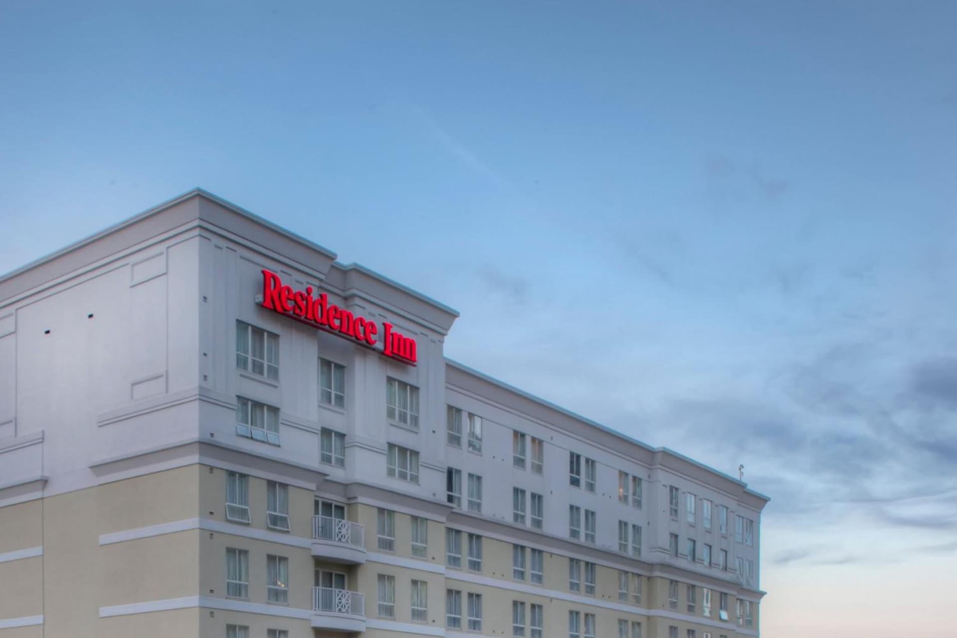 Residence Inn Charlotte Uptown interior in Charlotte, NC — gallery photo 2