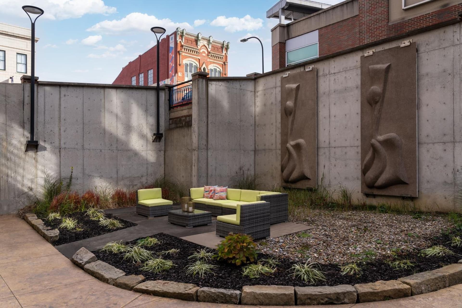 BLU-Tique, Akron, a Tribute Portfolio Hotel gallery photo in Akron, OH — image 22