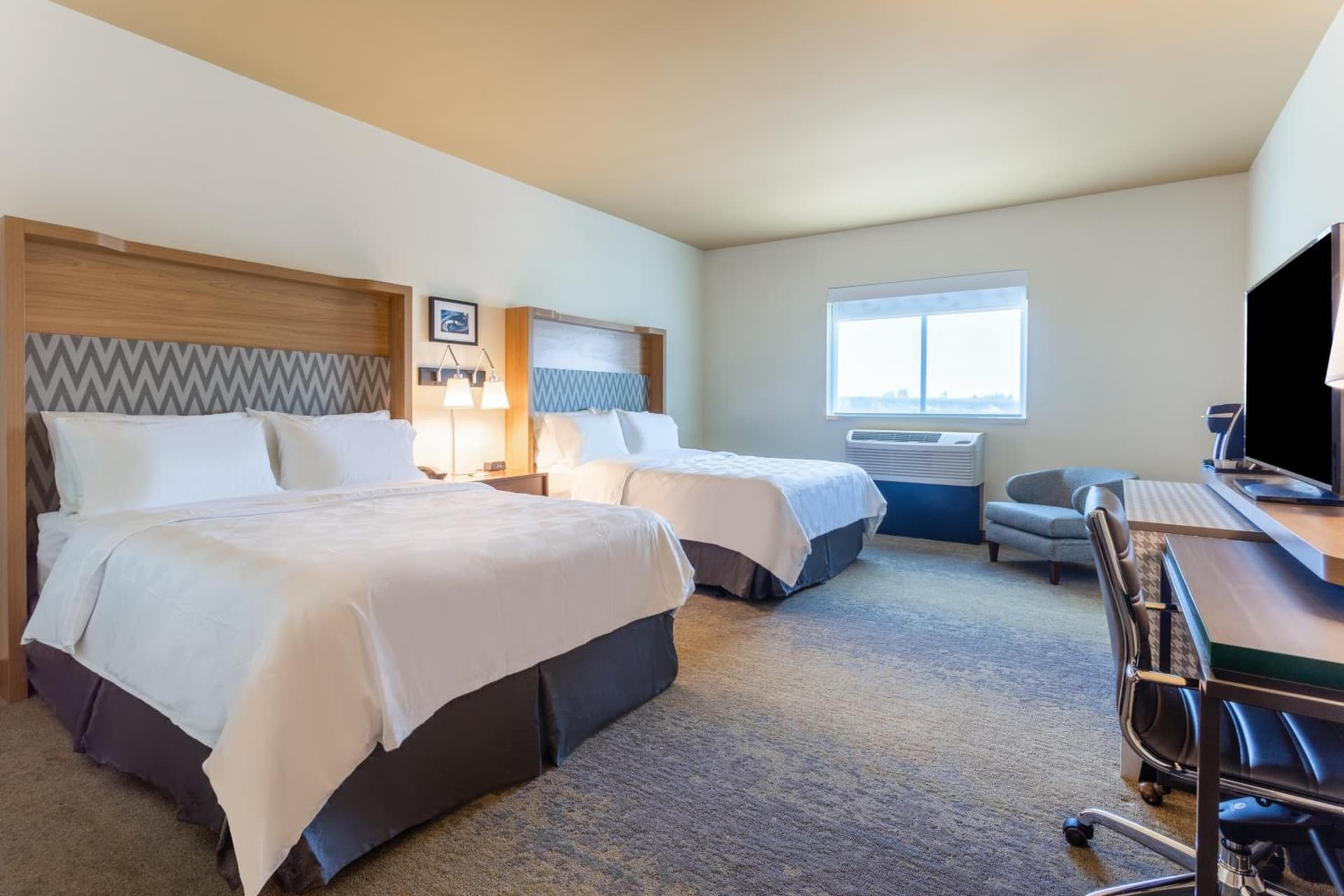Holiday Inn & Suites Cedar Falls-Waterloo Event Ctr by IHG interior in Cedar Falls, IA — gallery photo 2