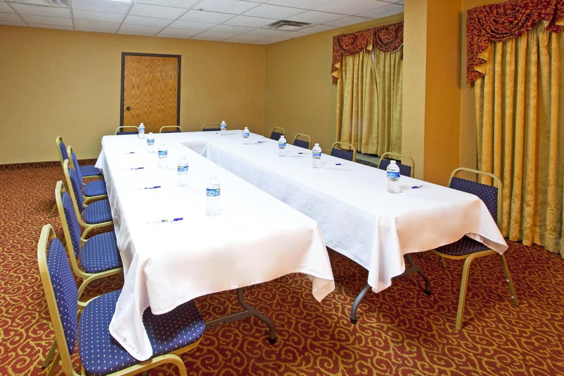 Holiday Inn Express Vero Beach-West I-95 by IHG property views in Vero Beach, FL — gallery photo 3