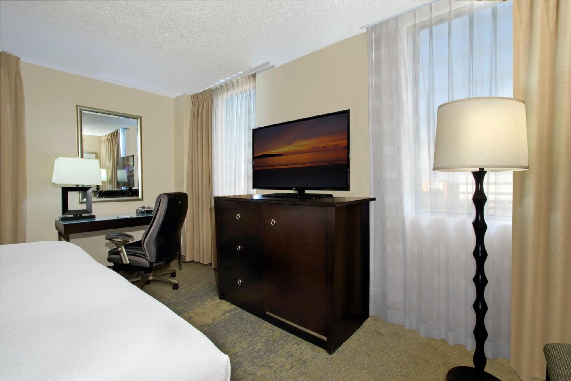 Holiday Inn Metairie New Orleans by IHG gallery photo in Metairie, LA — image 57