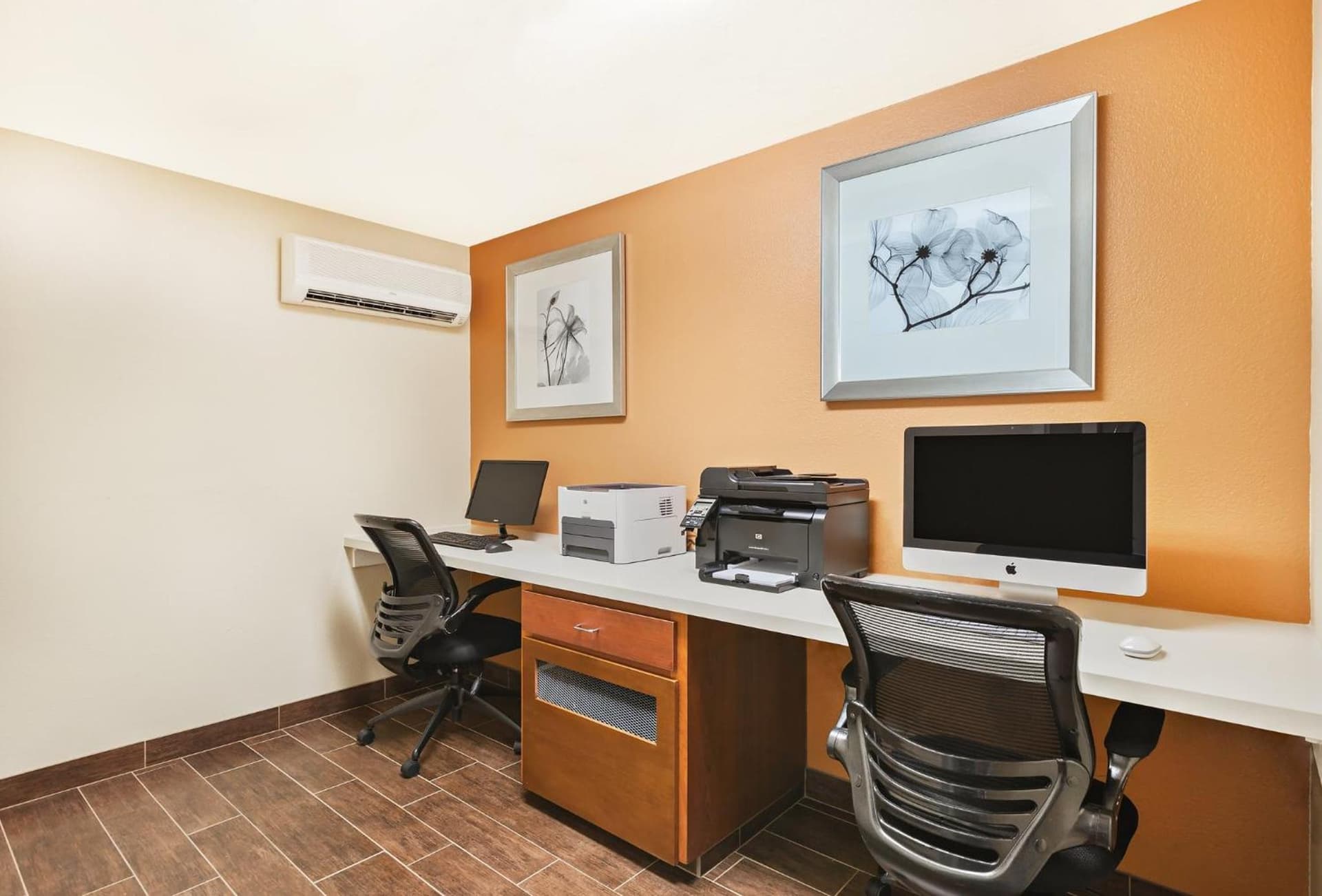 Holiday Inn Express Hotel & Suites San Jose-Morgan Hill by IHG gallery photo in Morgan Hill, CA — image 11