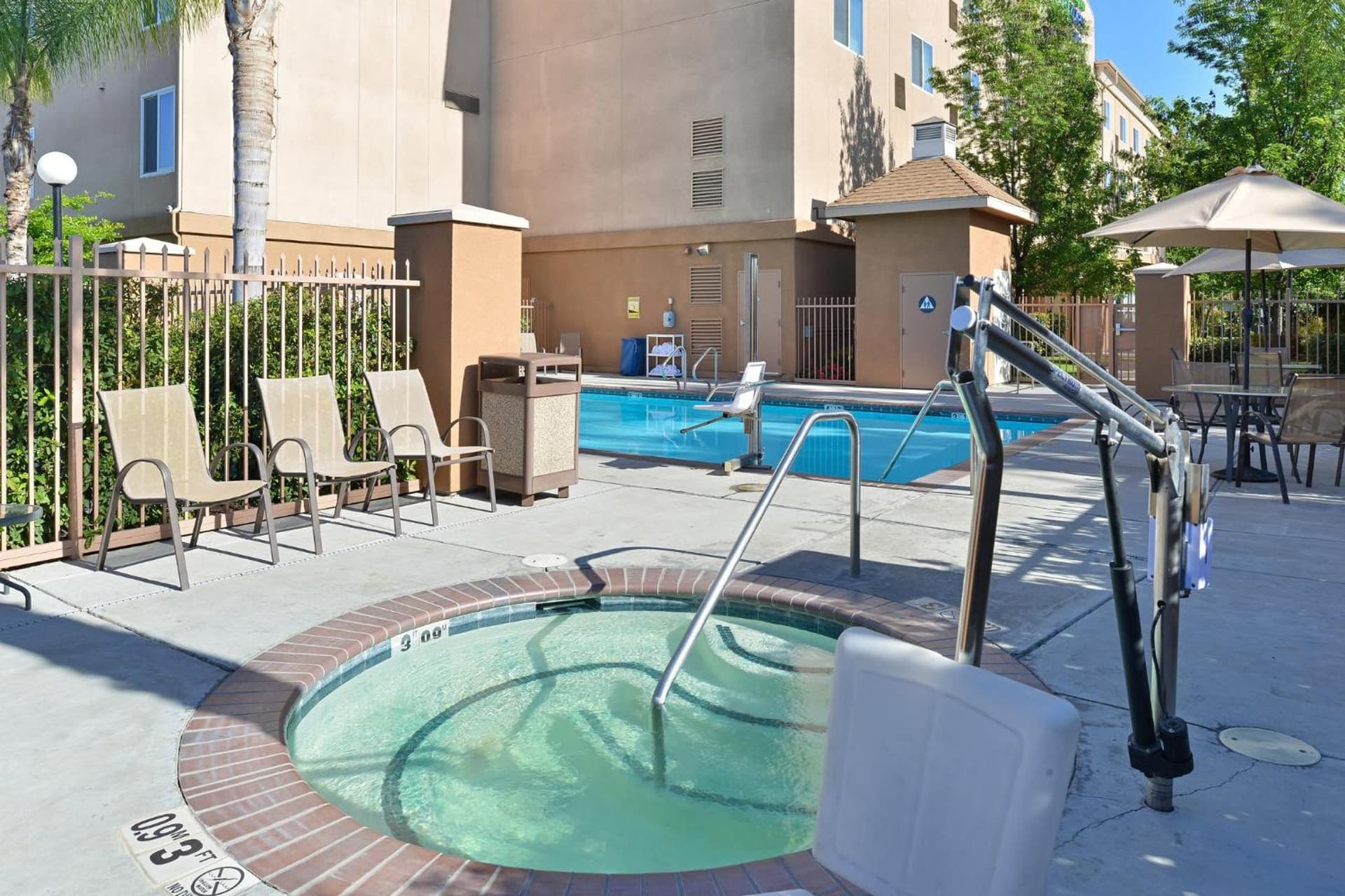 Holiday Inn Express Fresno River Park Highway 41 by IHG gallery photo in Fresno, CA — image 54