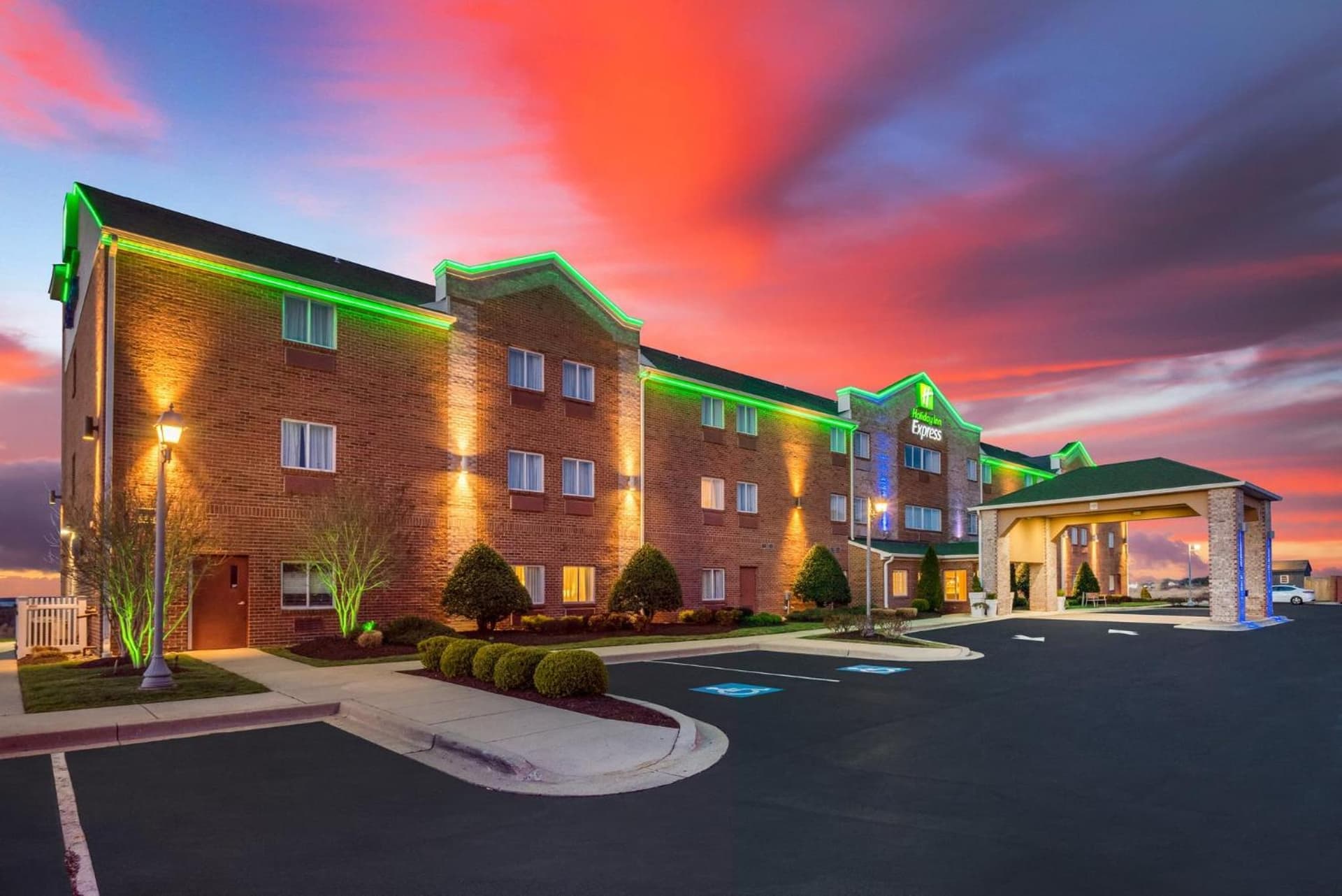 Holiday Inn Express Annapolis East-Kent Island by IHG featured exterior or lobby in Grasonville, MD — similar hotel
