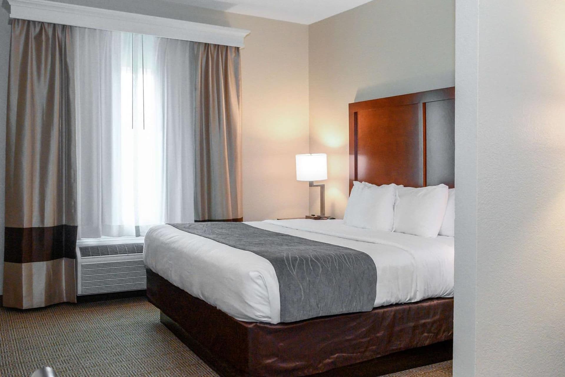 Comfort Inn & Suites Patriots Point interior in Charleston, SC — gallery photo 2