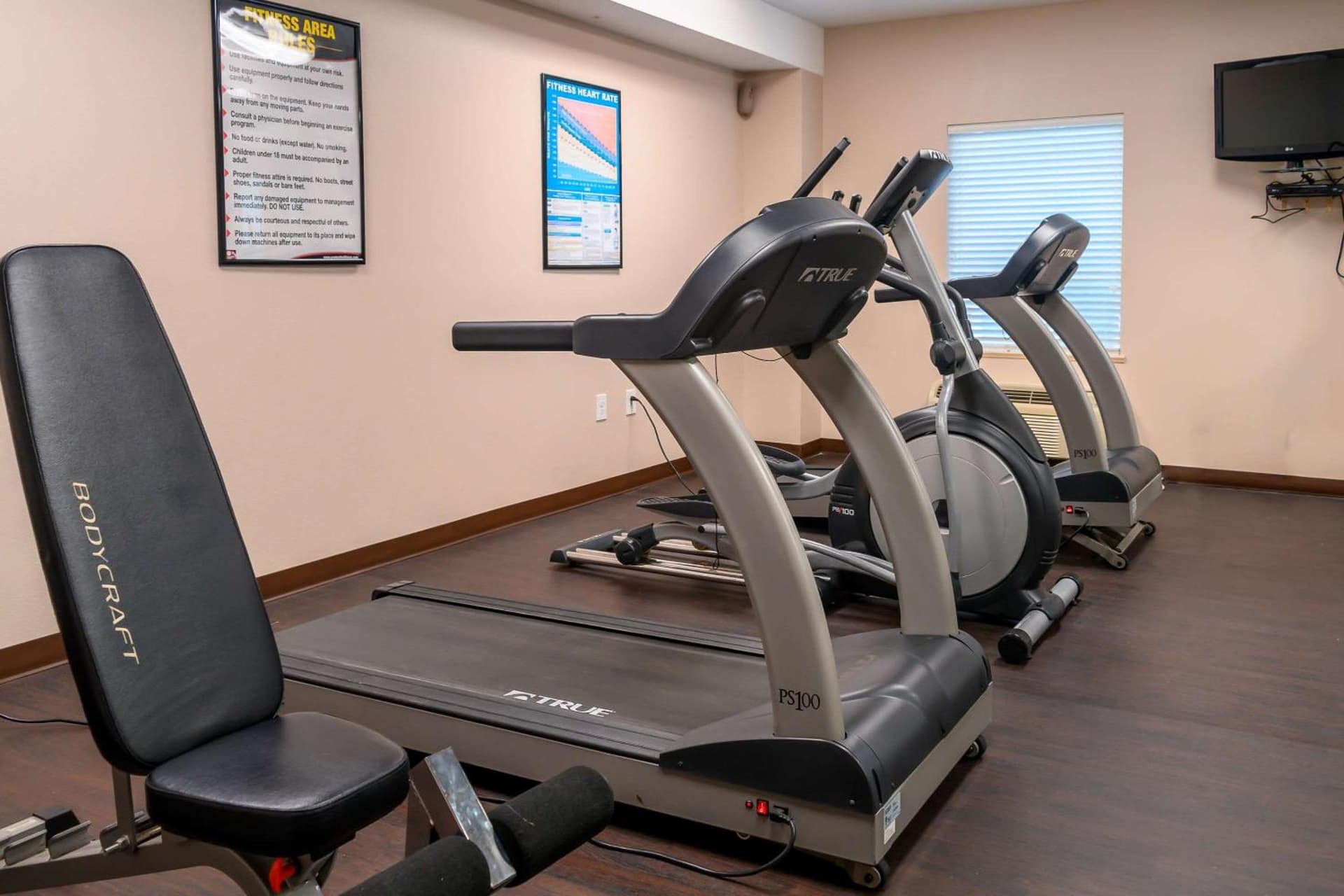 Comfort Inn & Suites Patriots Point gallery photo in Charleston, SC — image 9