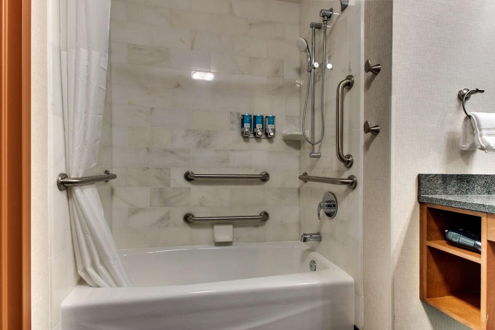 Drury Plaza Hotel Richmond gallery photo in Glen Allen, VA — image 27