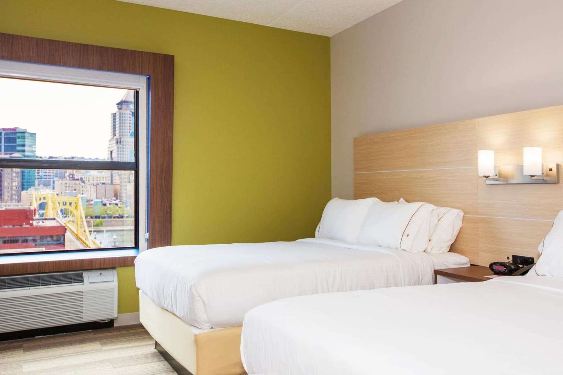 Holiday Inn Express & Suites Pittsburgh North Shore by IHG gallery photo in Pittsburgh, PA — image 45