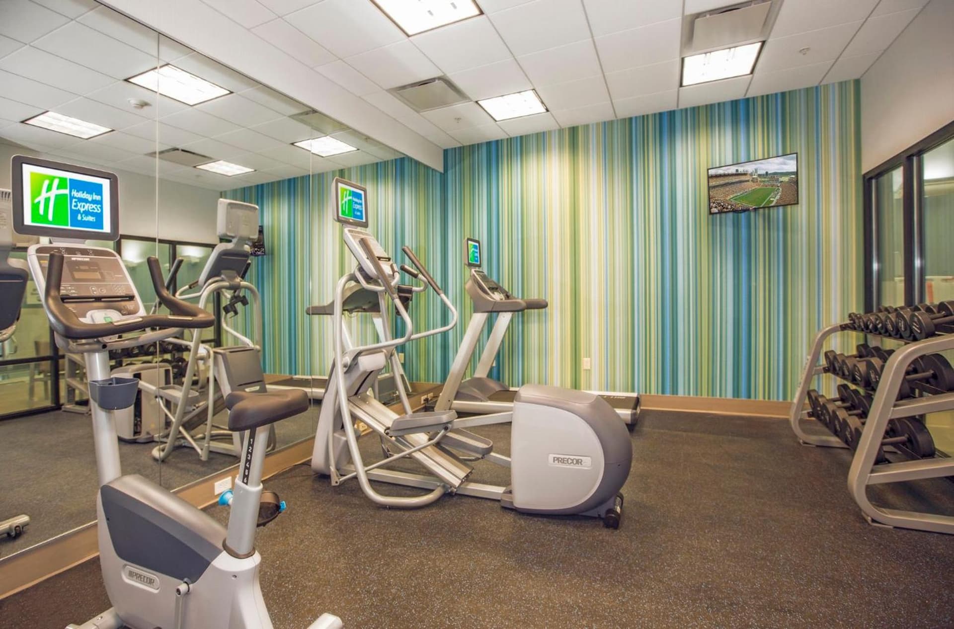 Holiday Inn Express & Suites Pittsburgh North Shore by IHG gallery photo in Pittsburgh, PA — image 18