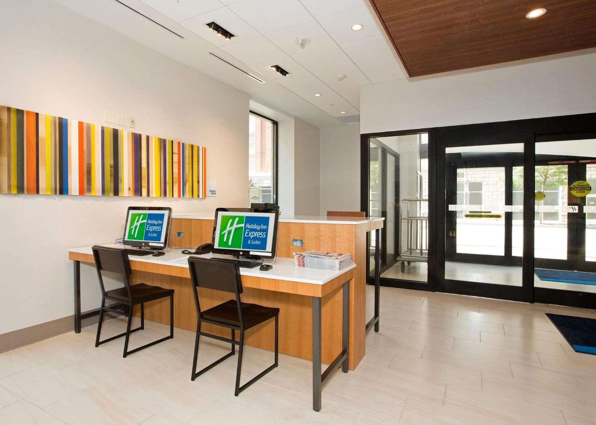 Holiday Inn Express & Suites Pittsburgh North Shore by IHG gallery photo in Pittsburgh, PA — image 67