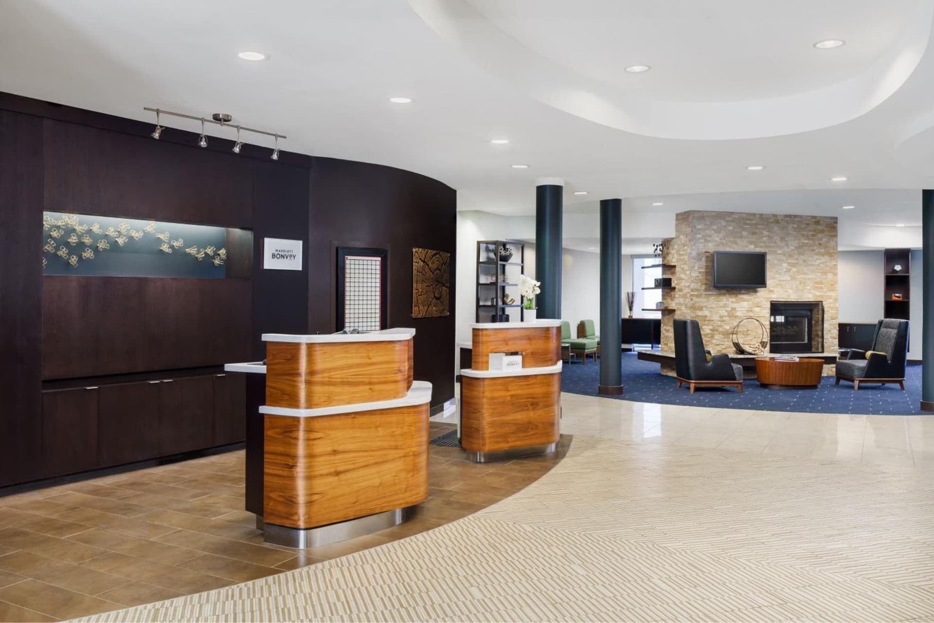 Courtyard by Marriott Philadelphia Montgomeryville interior in North Wales, PA — gallery photo 2