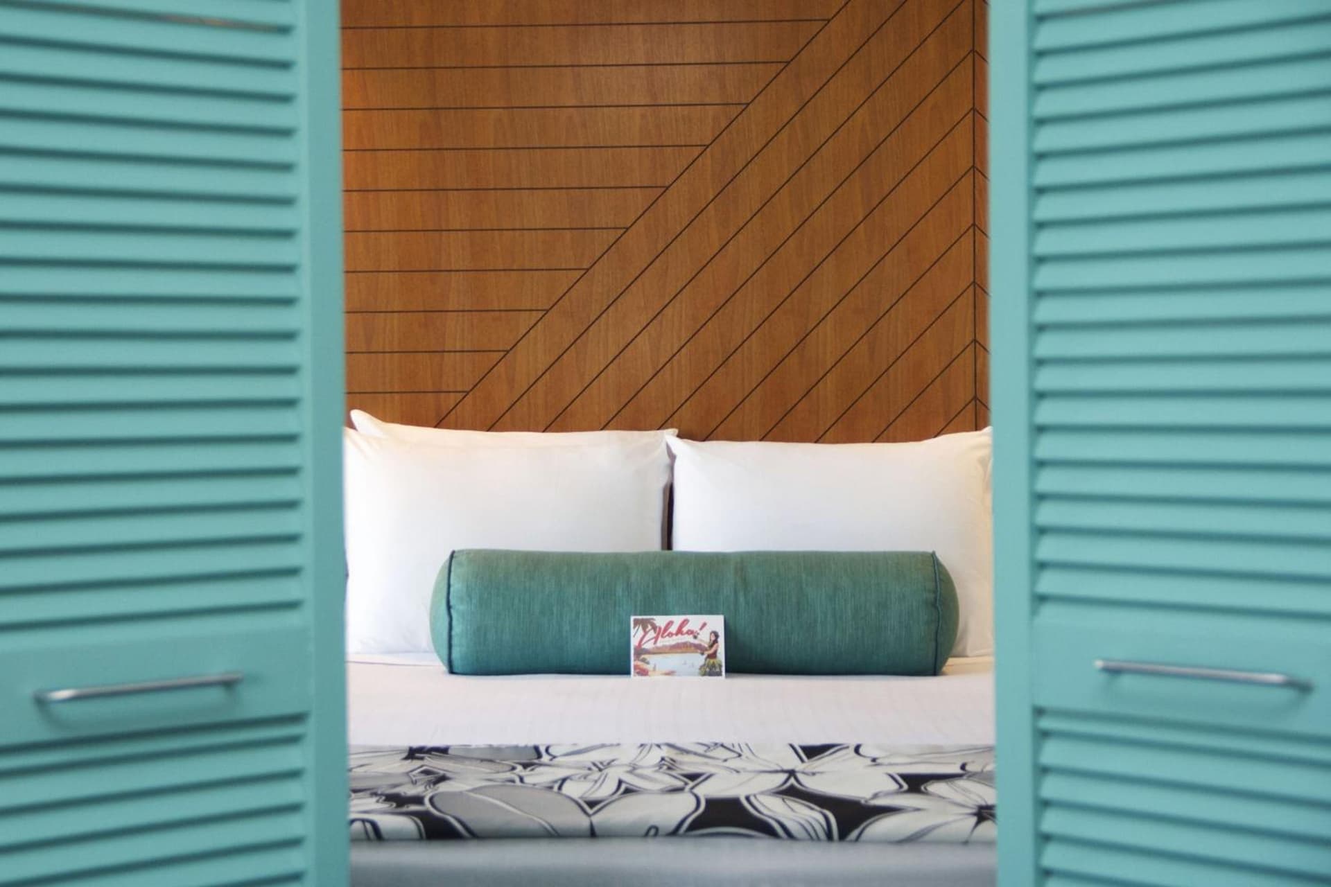 Oasis Hotel Waikiki gallery photo in Honolulu, HI — image 31