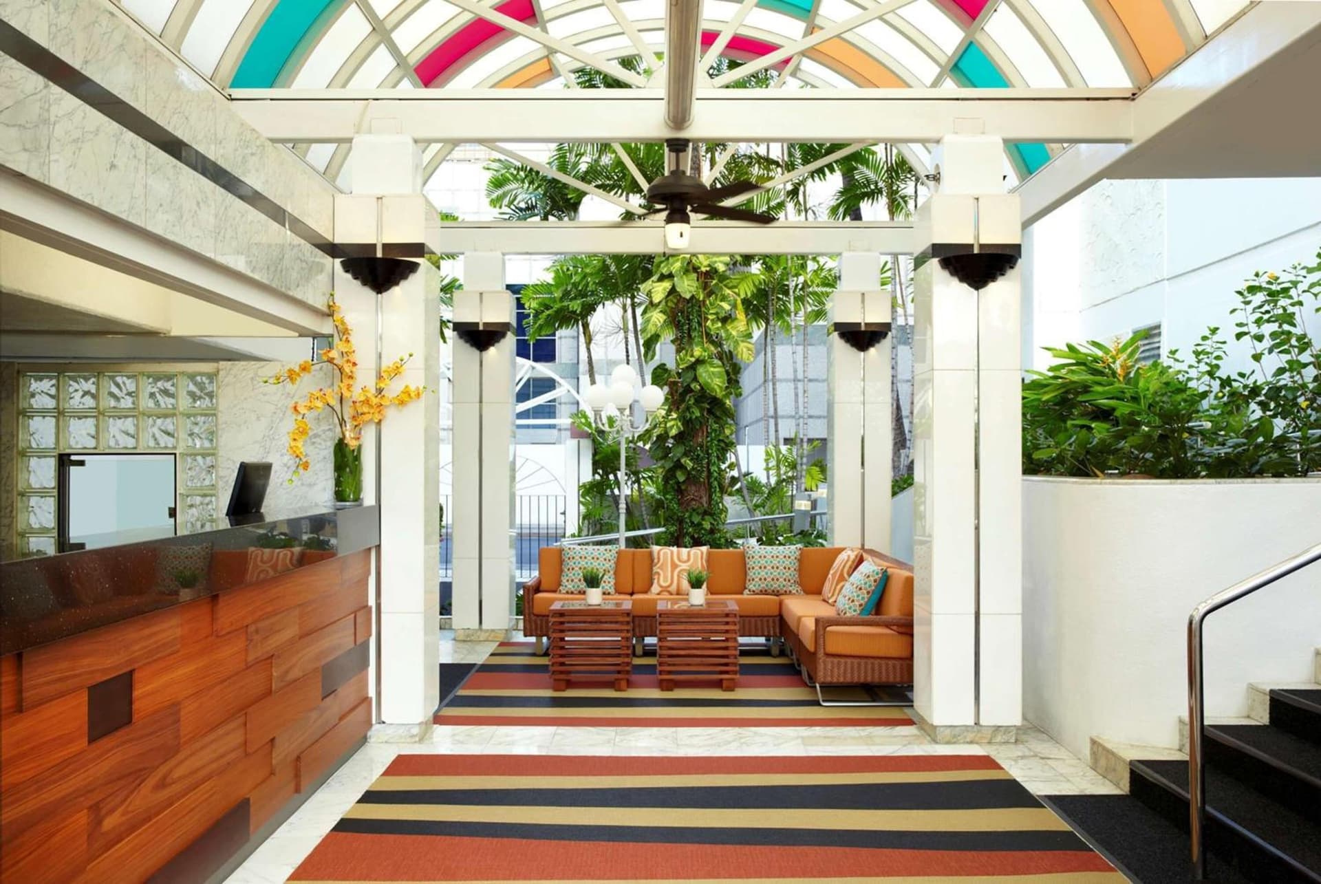 Oasis Hotel Waikiki gallery photo in Honolulu, HI — image 5