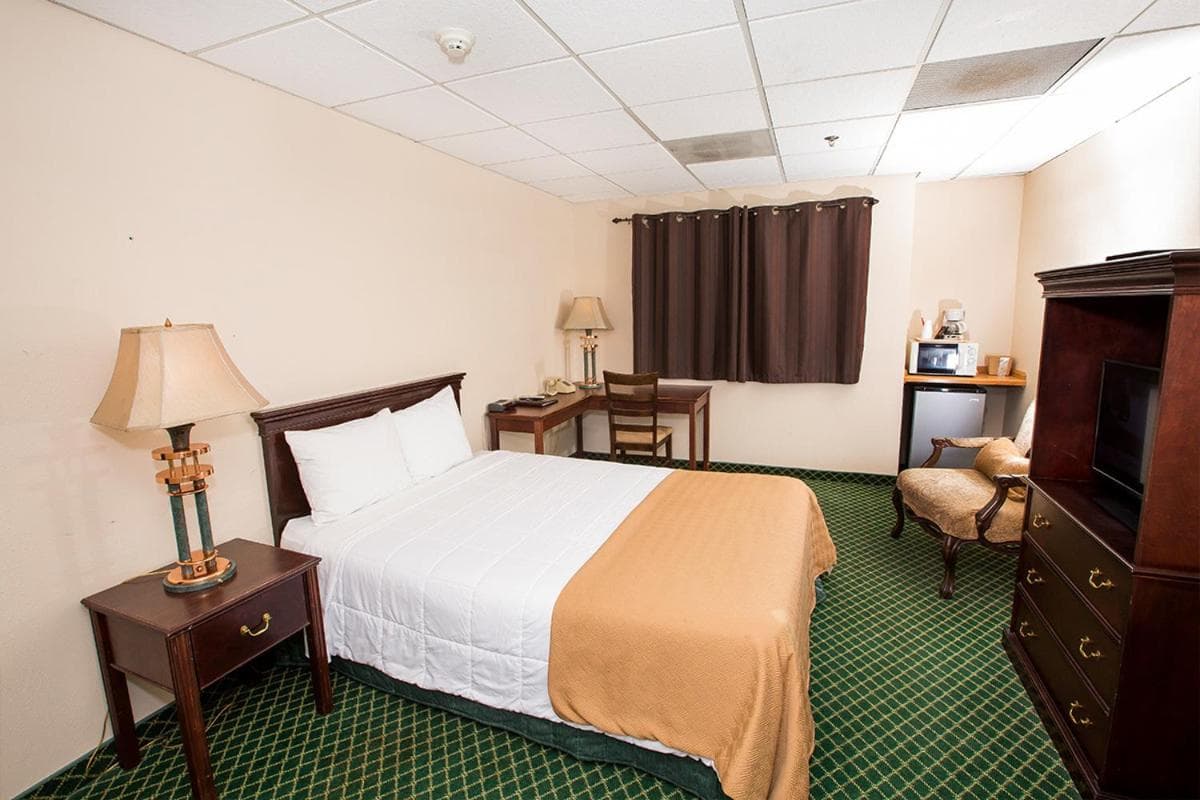 Village Inn & Suites Marysville gallery photo in Marysville, WA — image 18