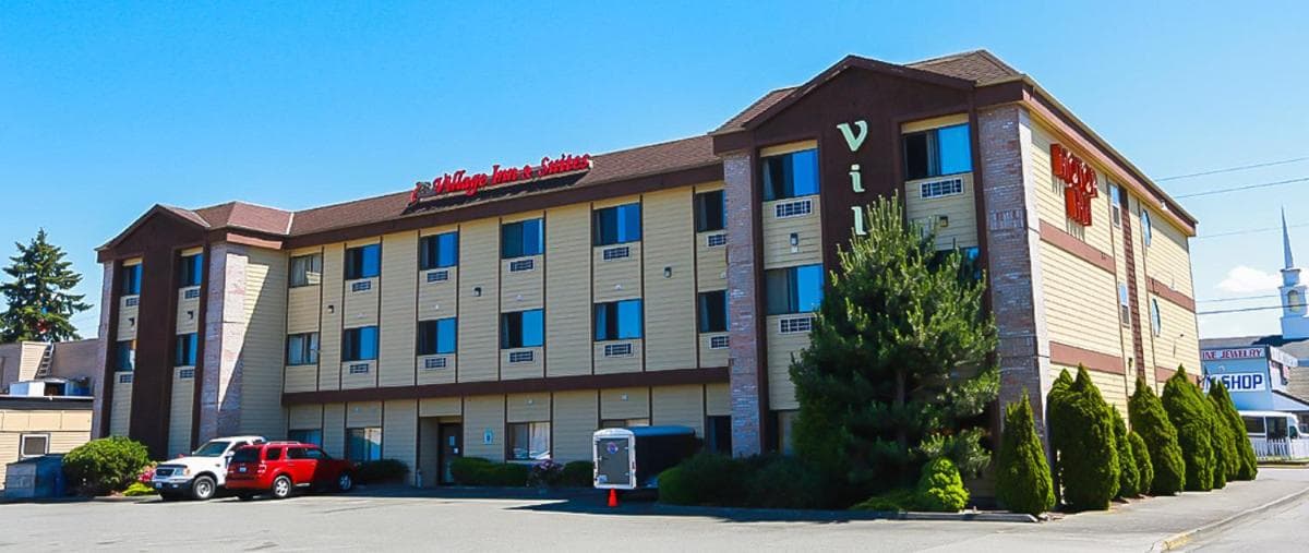 Village Inn & Suites Marysville property views in Marysville, WA — gallery photo 3