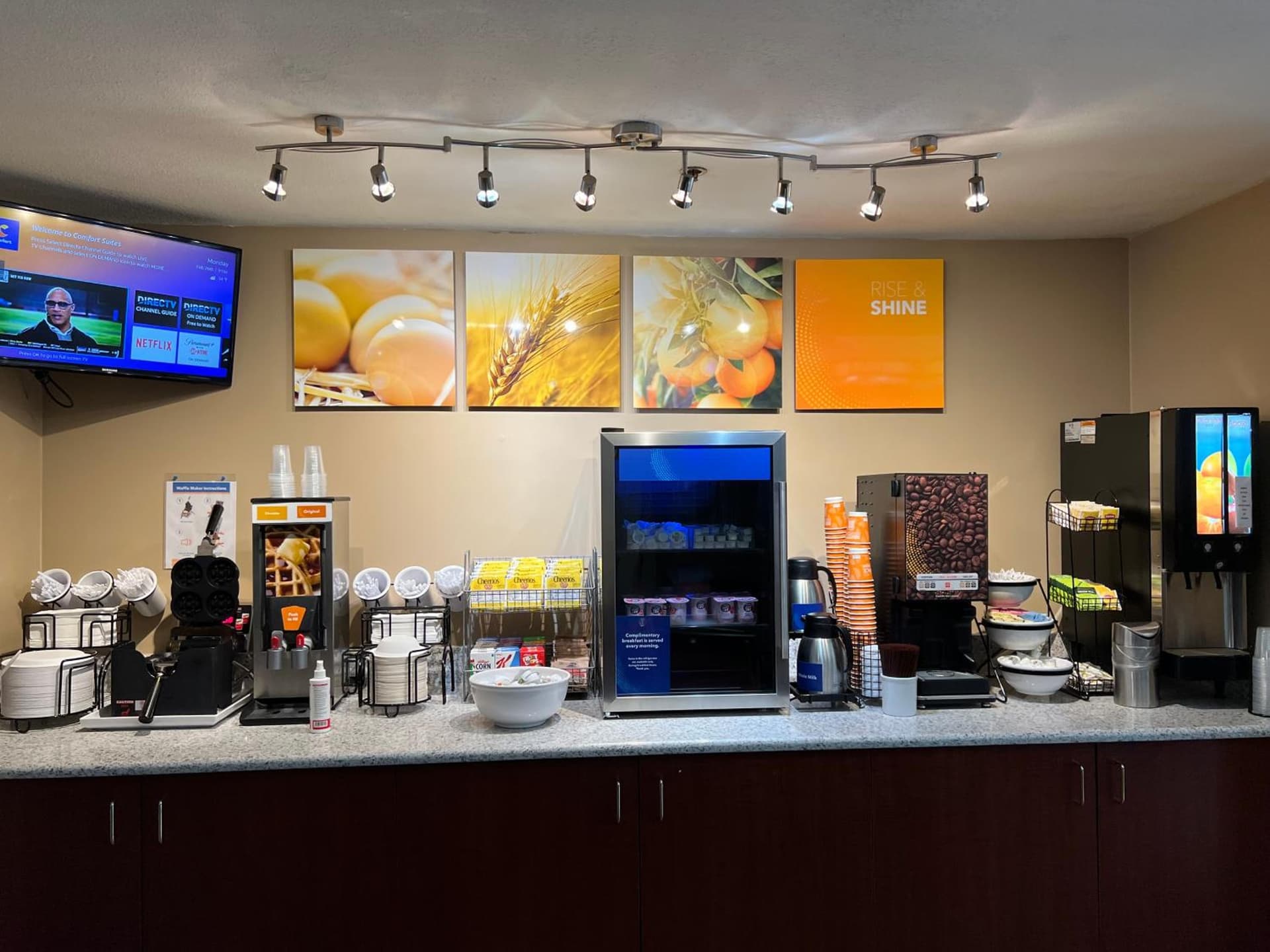 Comfort Inn & Suites Wilkes Barre - Arena gallery photo in Wilkes-Barre, PA — image 7
