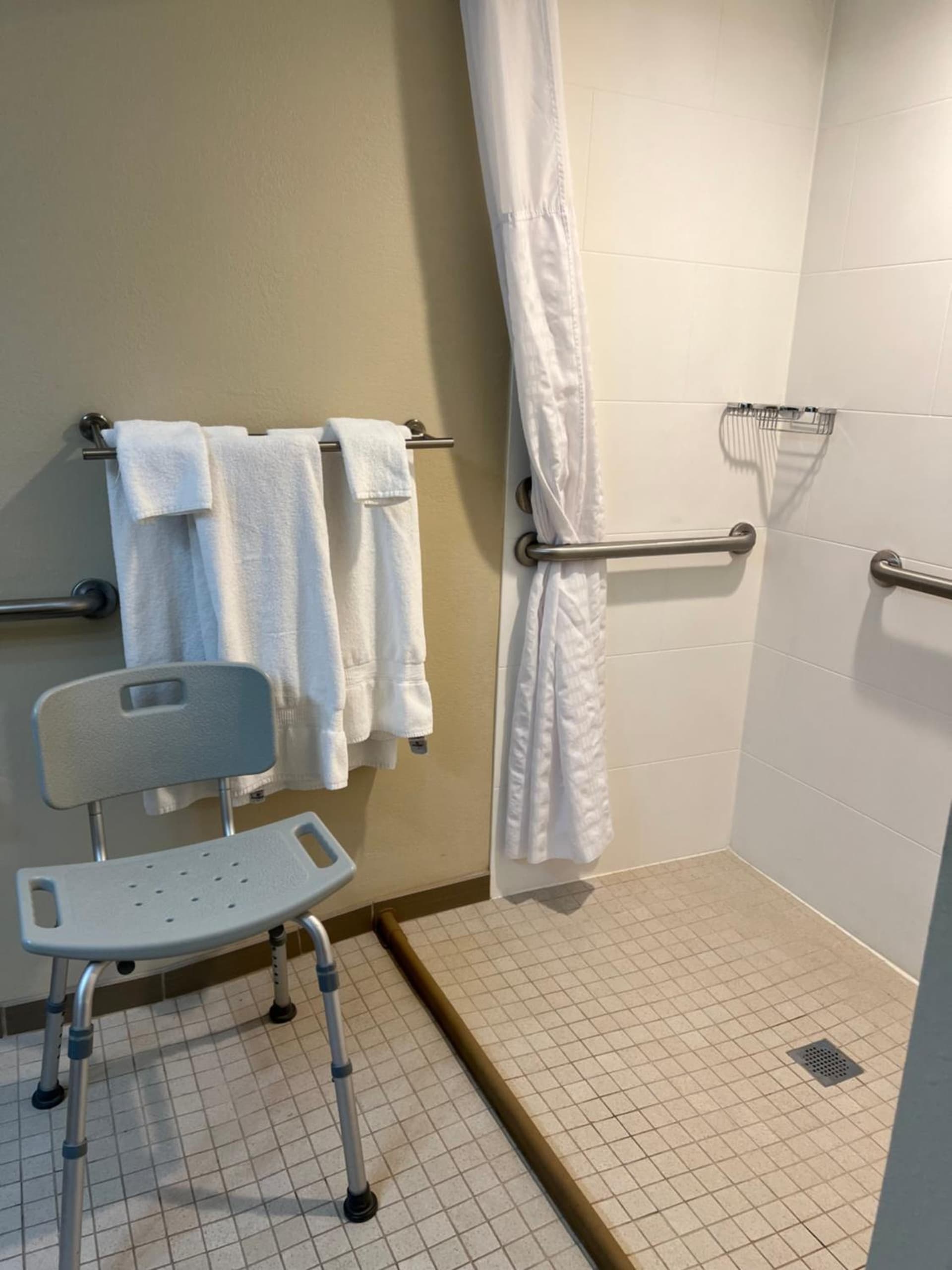 Comfort Inn & Suites Wilkes Barre - Arena gallery photo in Wilkes-Barre, PA — image 35