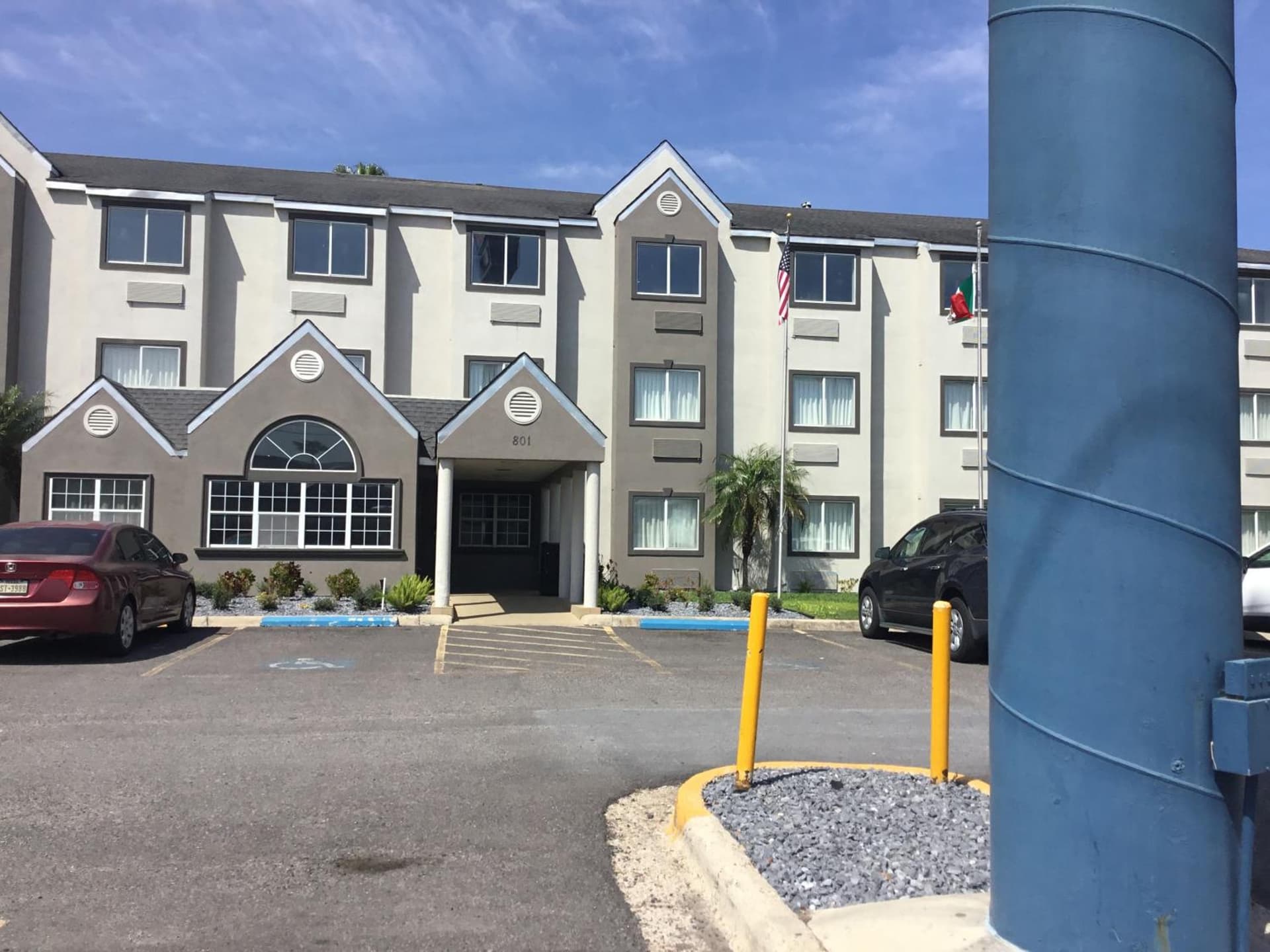 Motel 6-McAllen, TX - East gallery photo in McAllen, TX — image 23