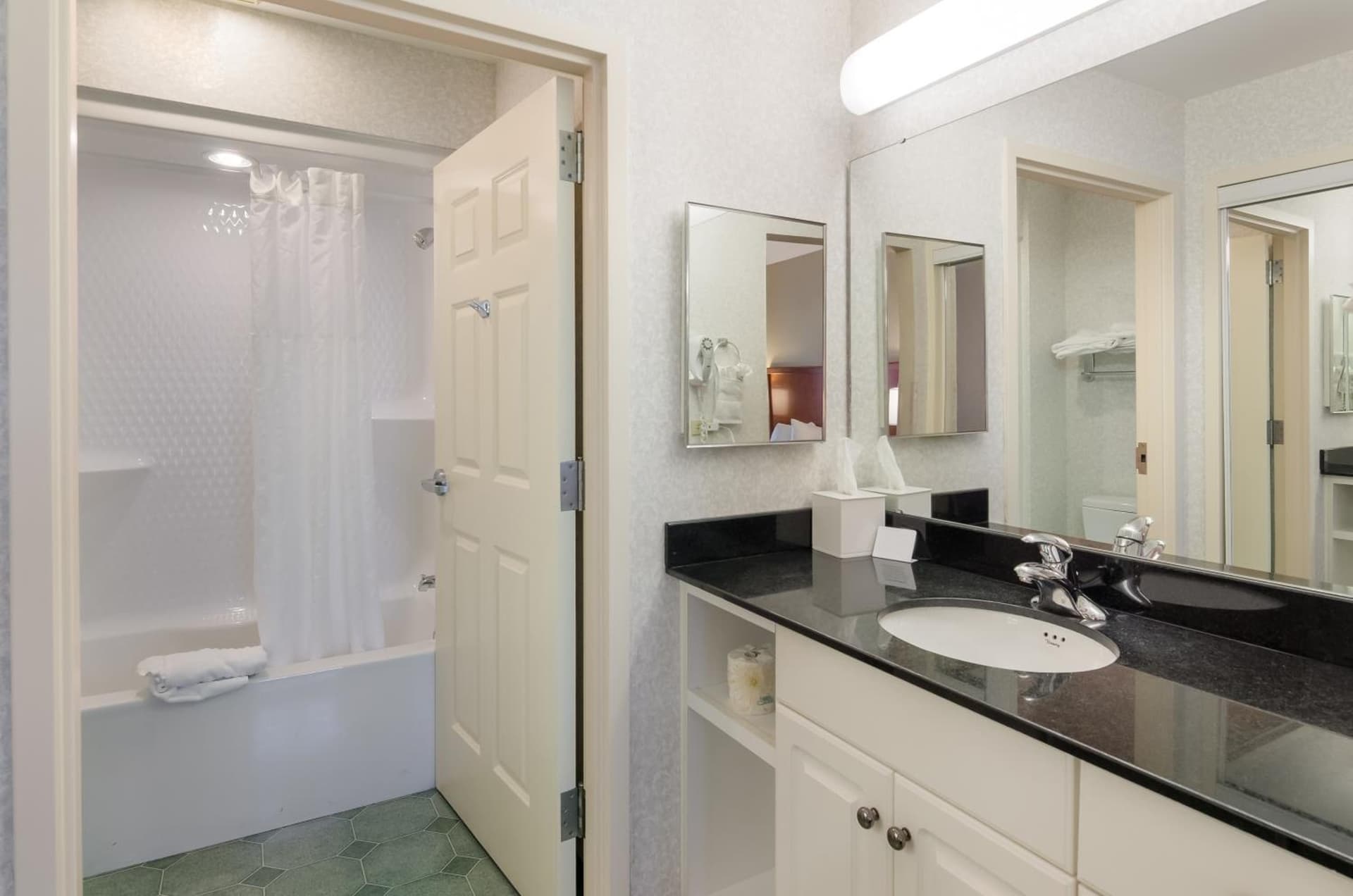 MainStay Suites Roanoke Airport gallery photo in Roanoke, VA — image 10