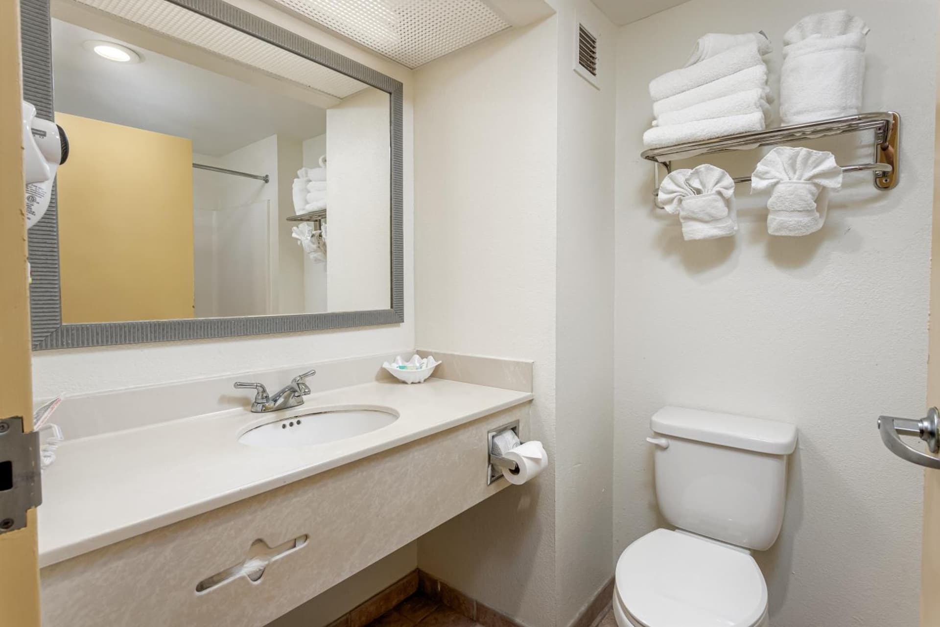 Hutchinson Island Hotel gallery photo in Fort Pierce, FL — image 68