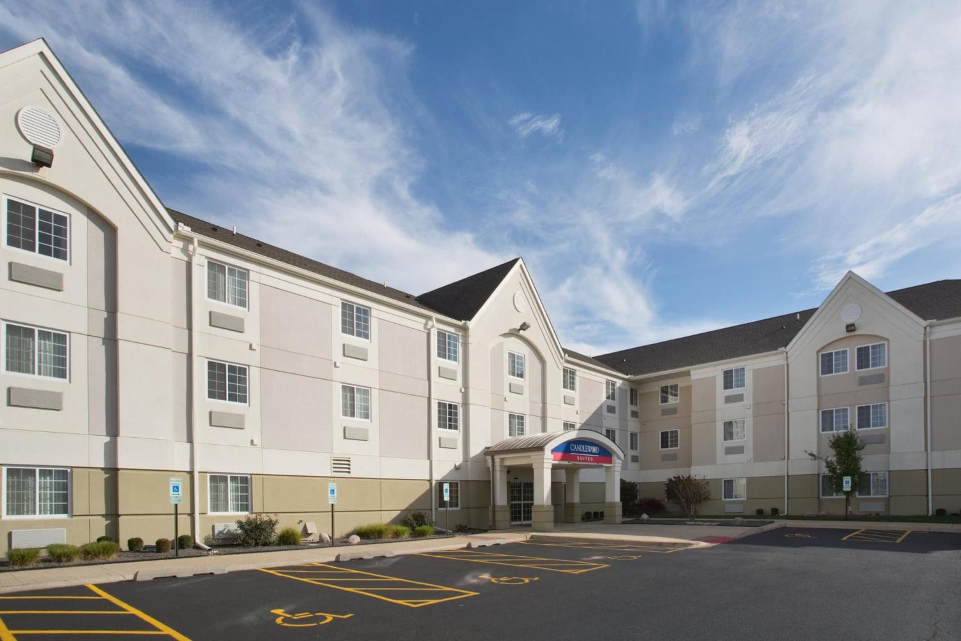 Candlewood Suites - Peoria at Grand Prairie by IHG gallery photo in Peoria, IL — image 74