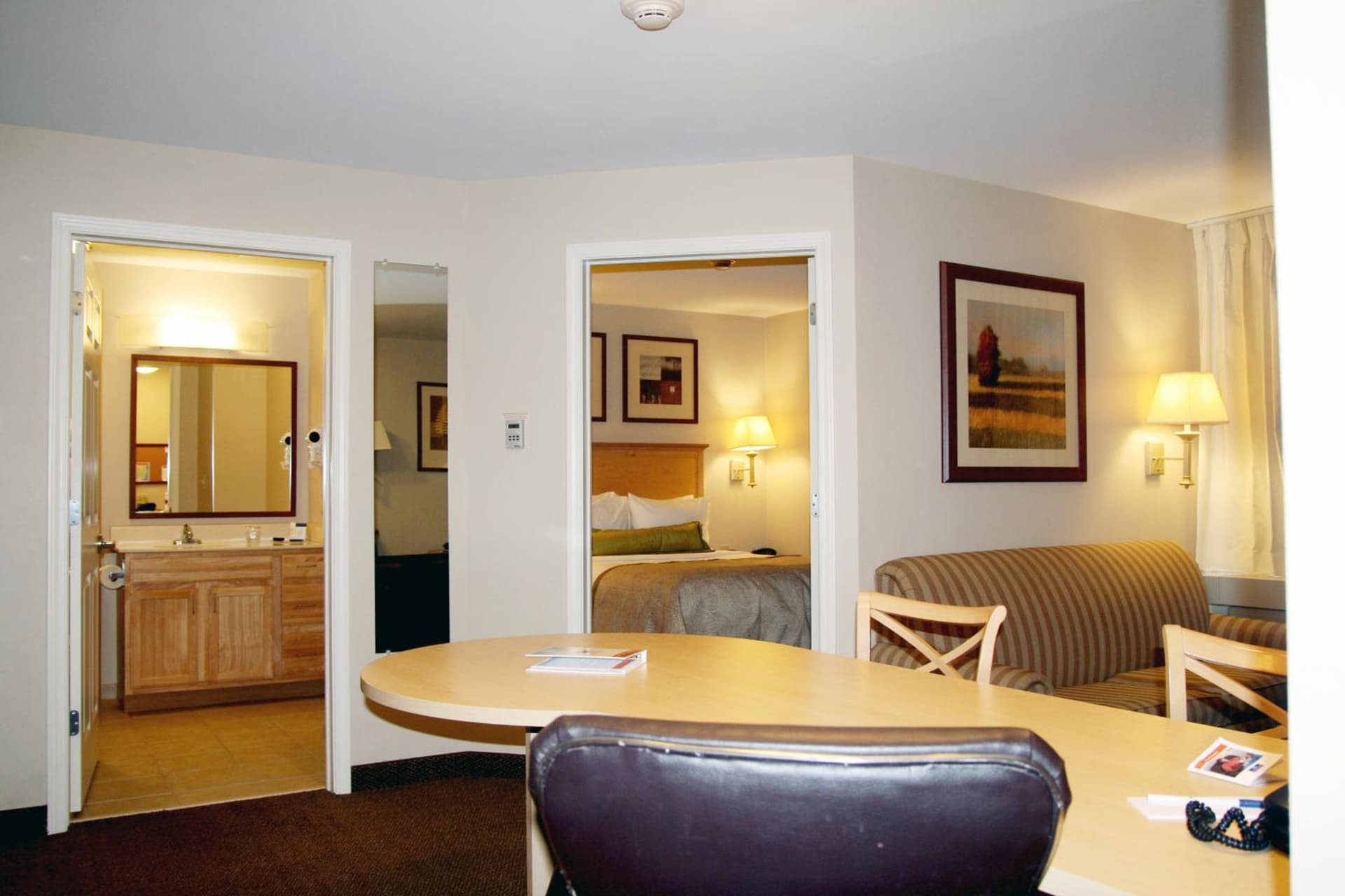 Candlewood Suites - Peoria at Grand Prairie by IHG gallery photo in Peoria, IL — image 77