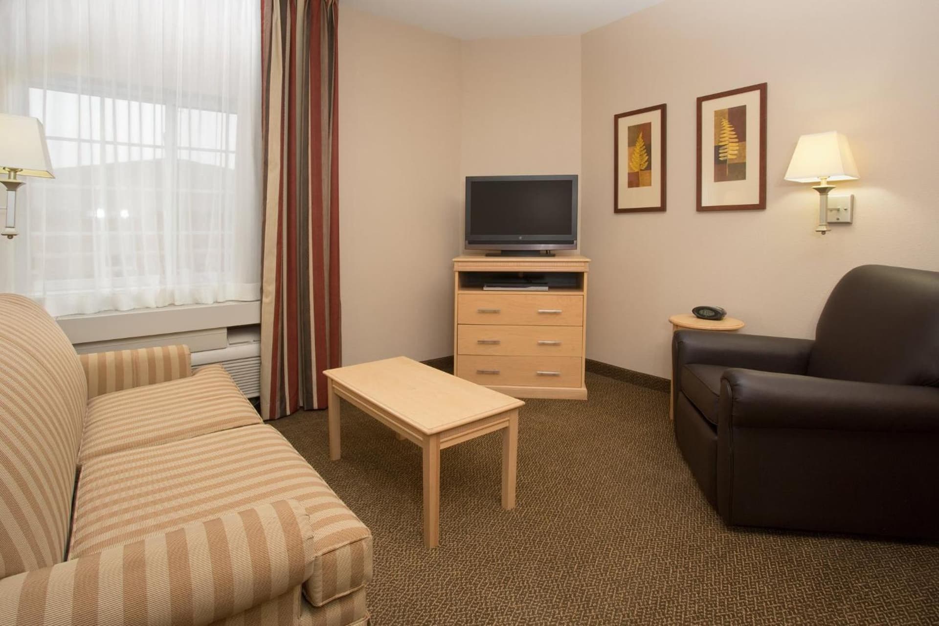 Candlewood Suites - Peoria at Grand Prairie by IHG gallery photo in Peoria, IL — image 10