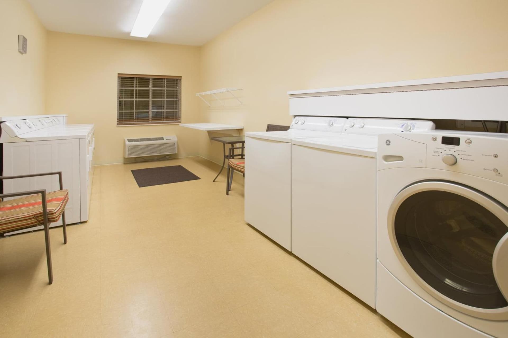 Candlewood Suites - Peoria at Grand Prairie by IHG gallery photo in Peoria, IL — image 17