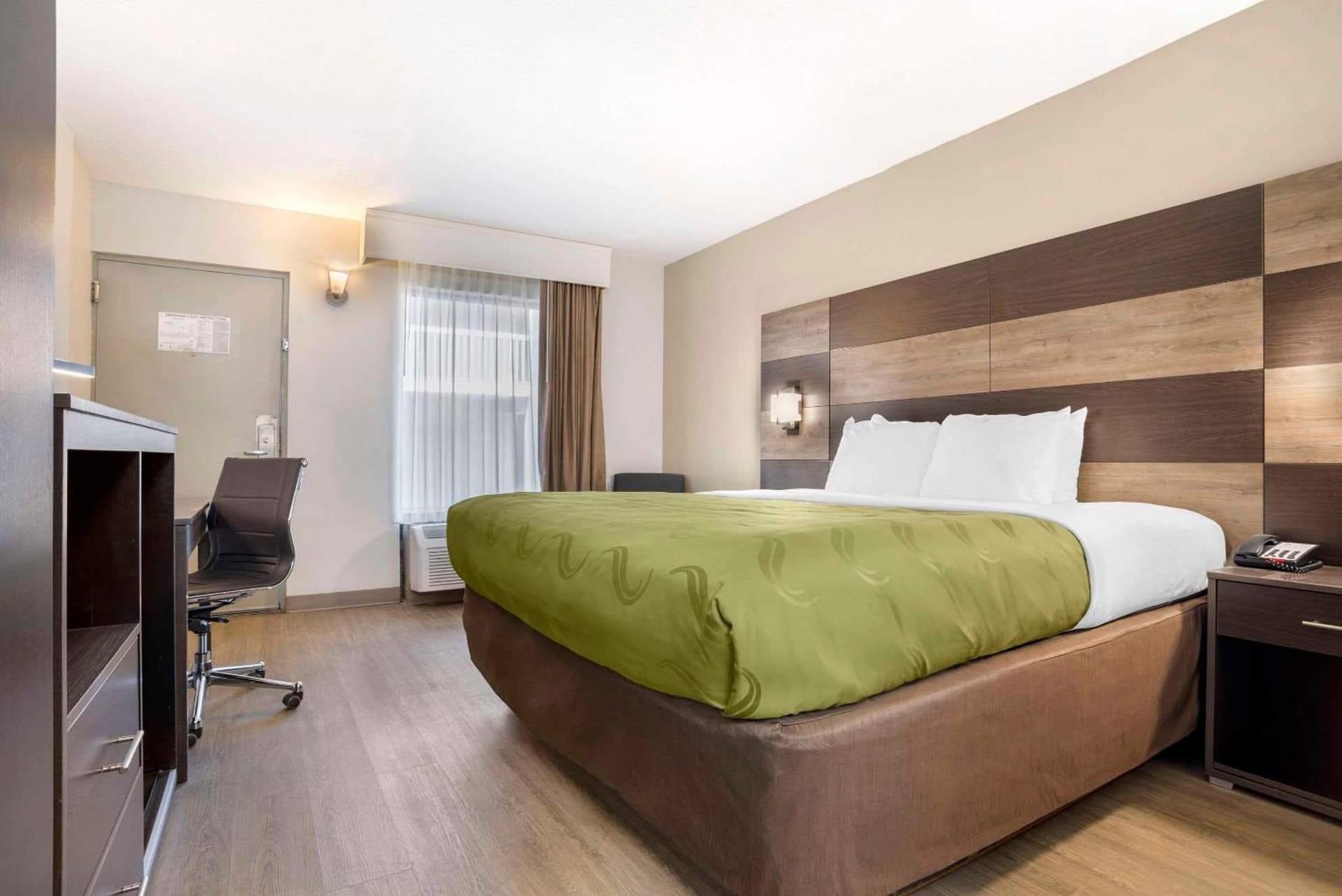 Quality Inn Panama City North interior in Panama City, FL — gallery photo 2