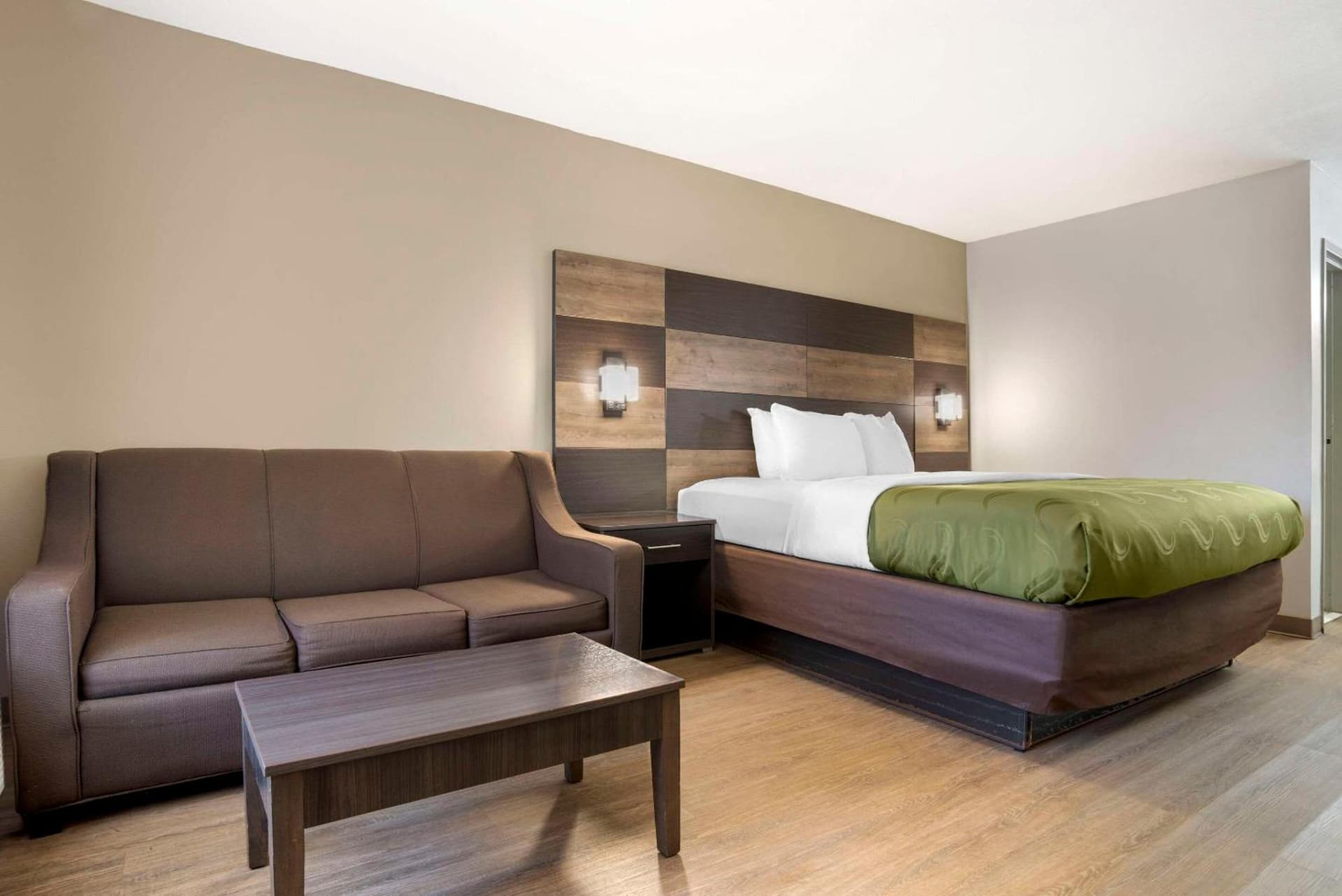 Quality Inn Panama City North gallery photo in Panama City, FL — image 7