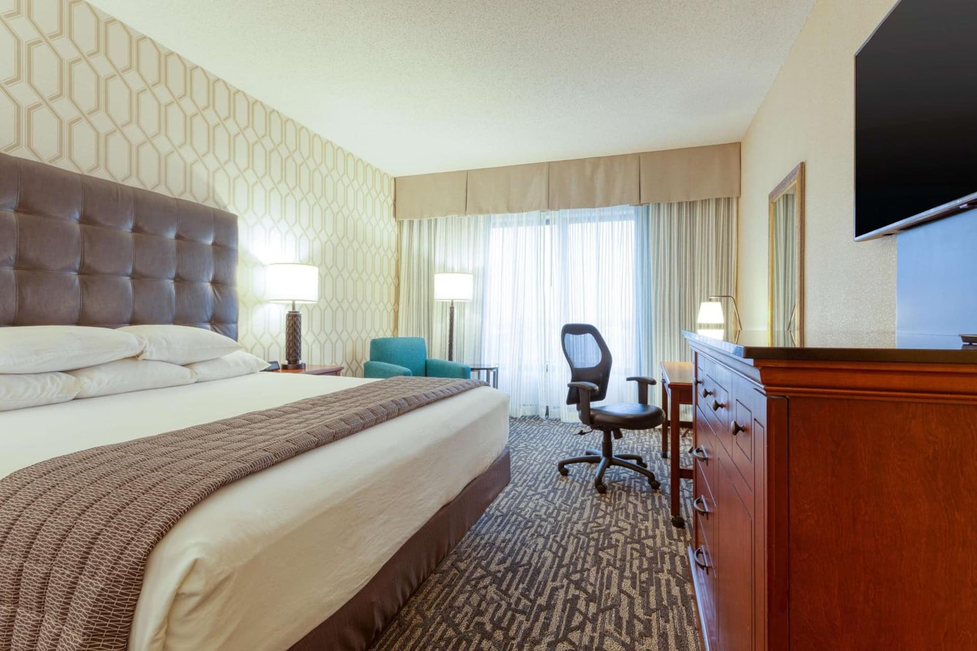 Drury Plaza Hotel St. Louis Chesterfield gallery photo in Chesterfield, MO — image 9