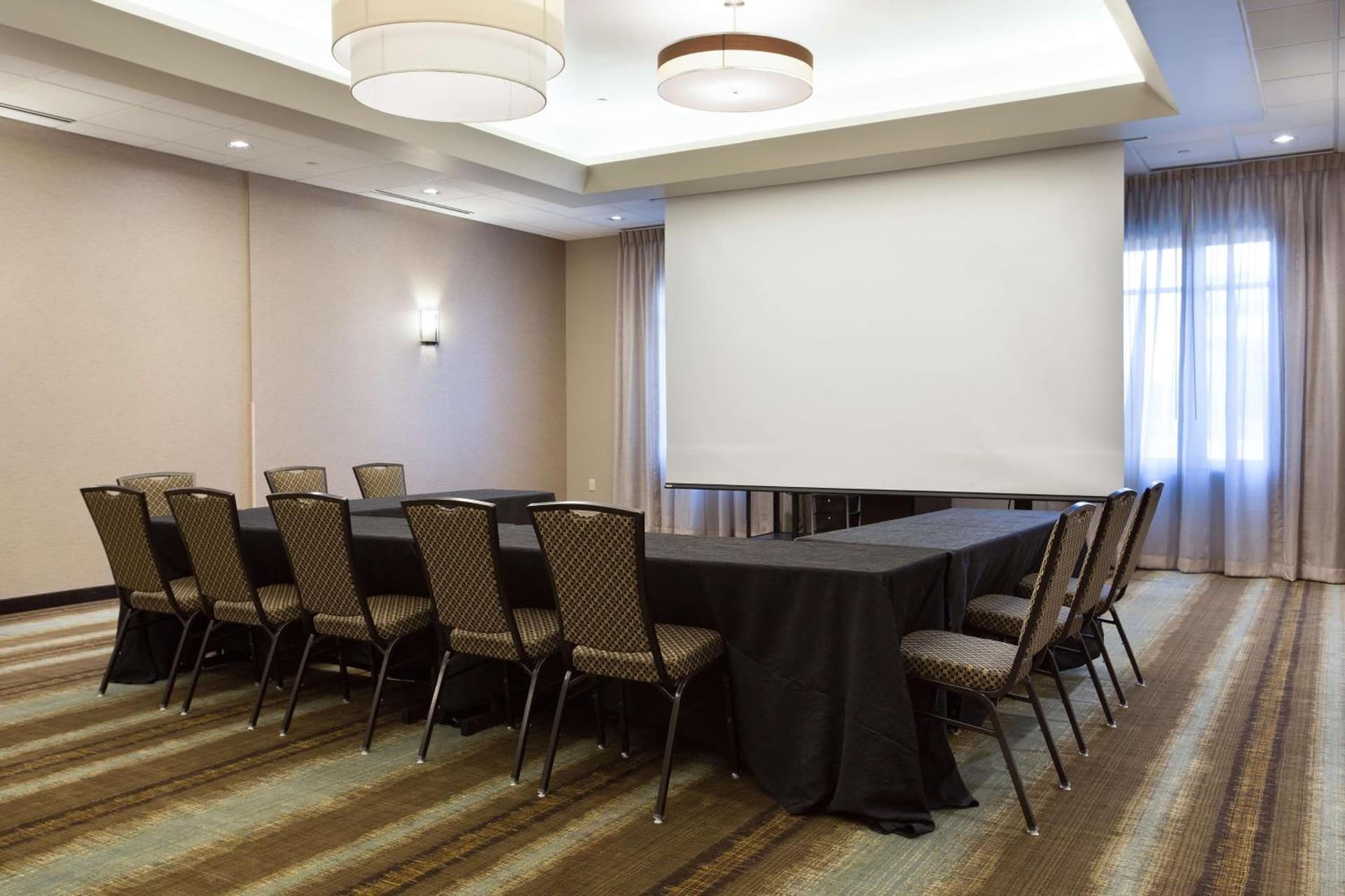 Drury Inn & Suites Louisville North gallery photo in Louisville, KY — image 6