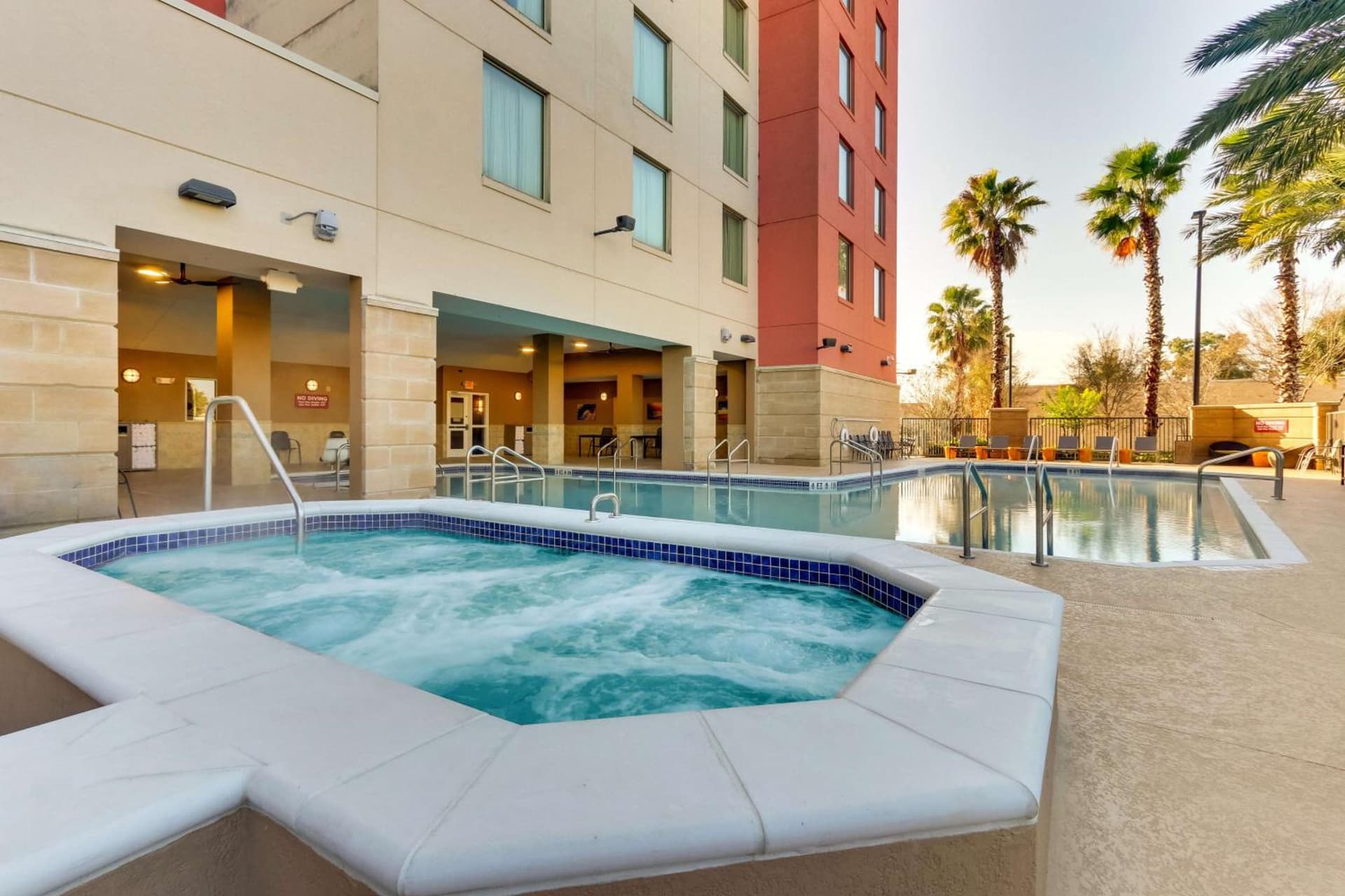 Drury Inn & Suites Orlando near Universal Orlando Resort gallery photo in Orlando, FL — image 20