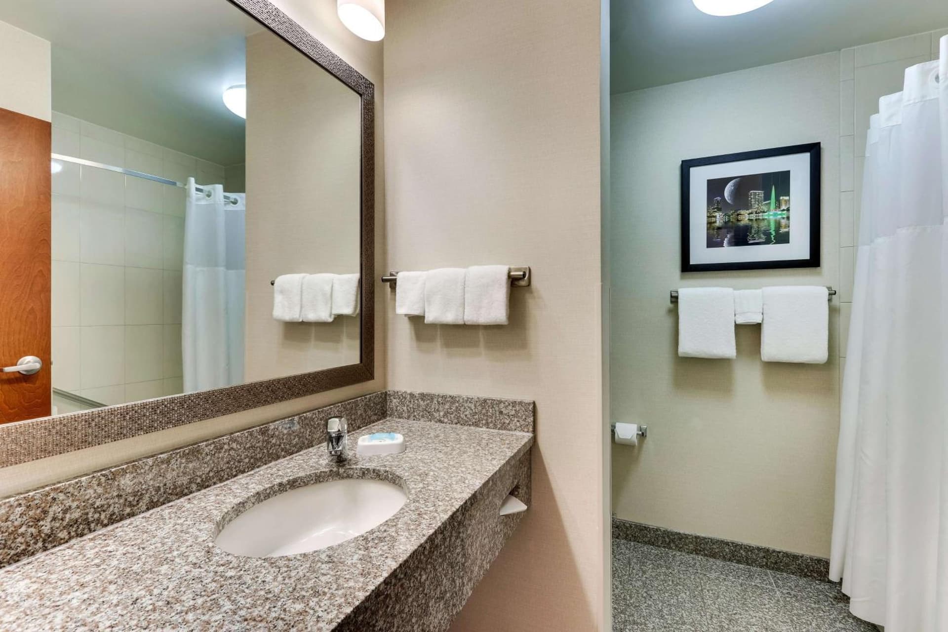 Drury Inn & Suites Orlando near Universal Orlando Resort gallery photo in Orlando, FL — image 29